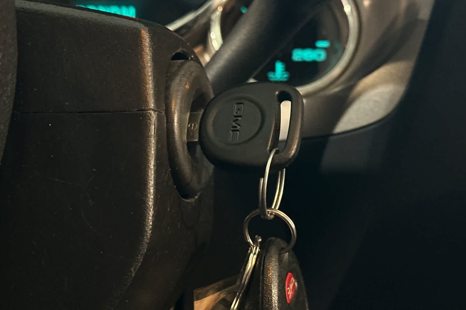 Thumbnail: 2013 GMC Sierra 1500 - 26