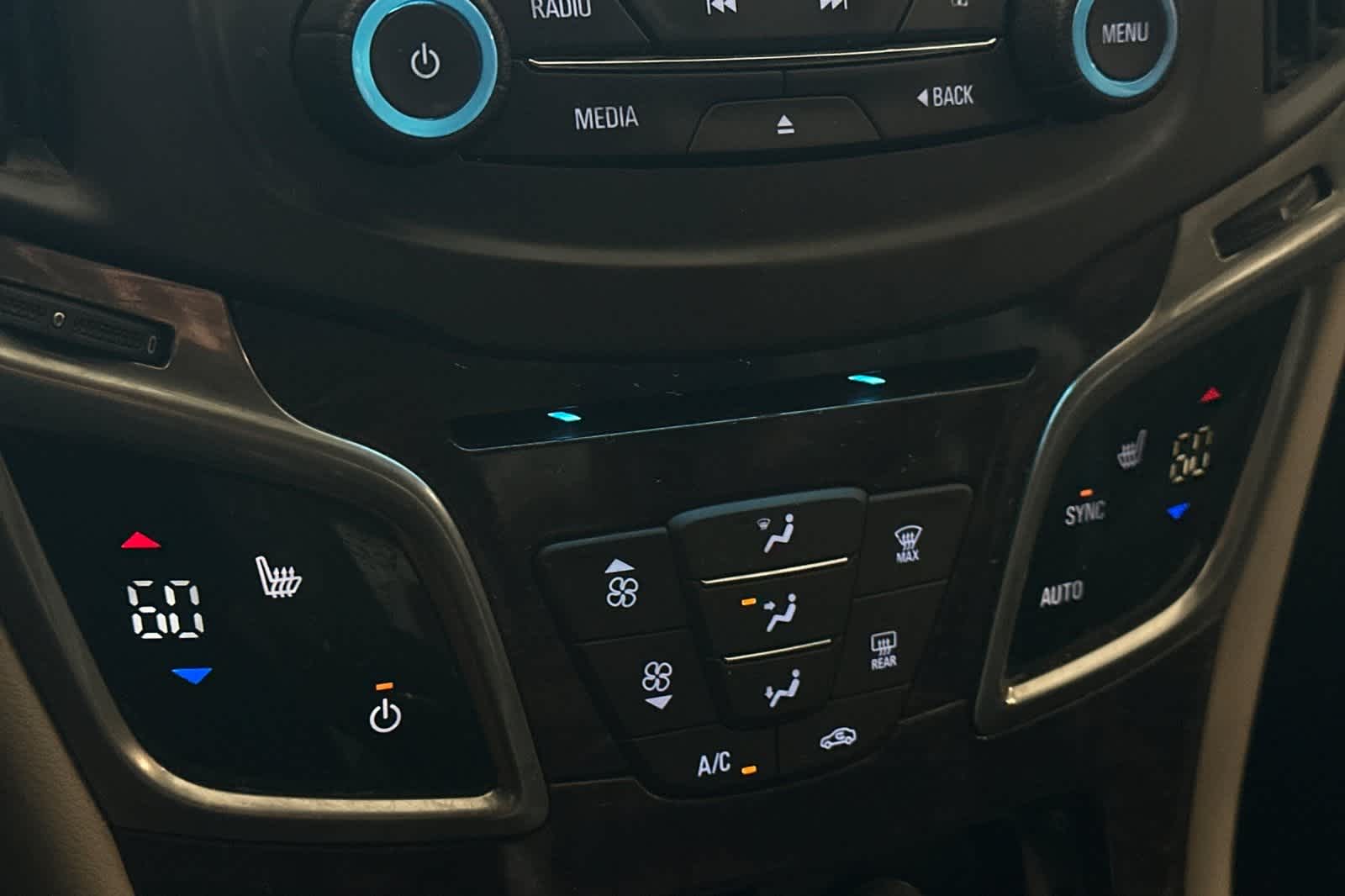 Thumbnail: 2014 Buick LaCrosse - 22