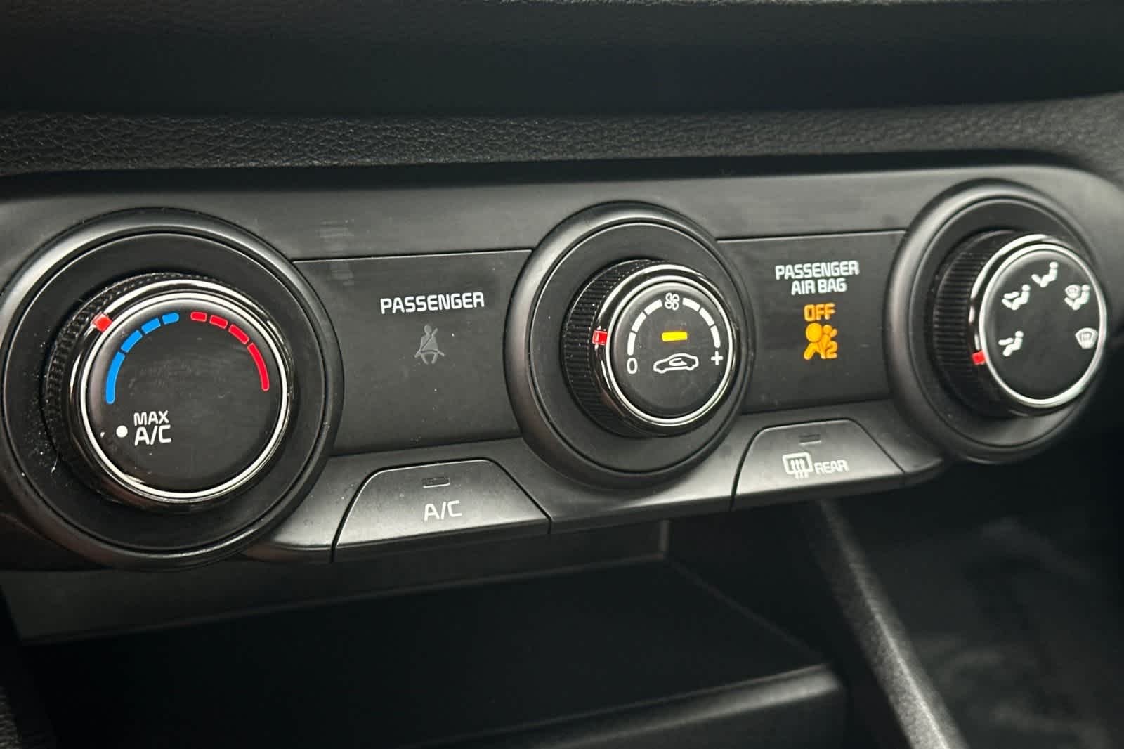 Thumbnail: 2024 Kia Forte - 22