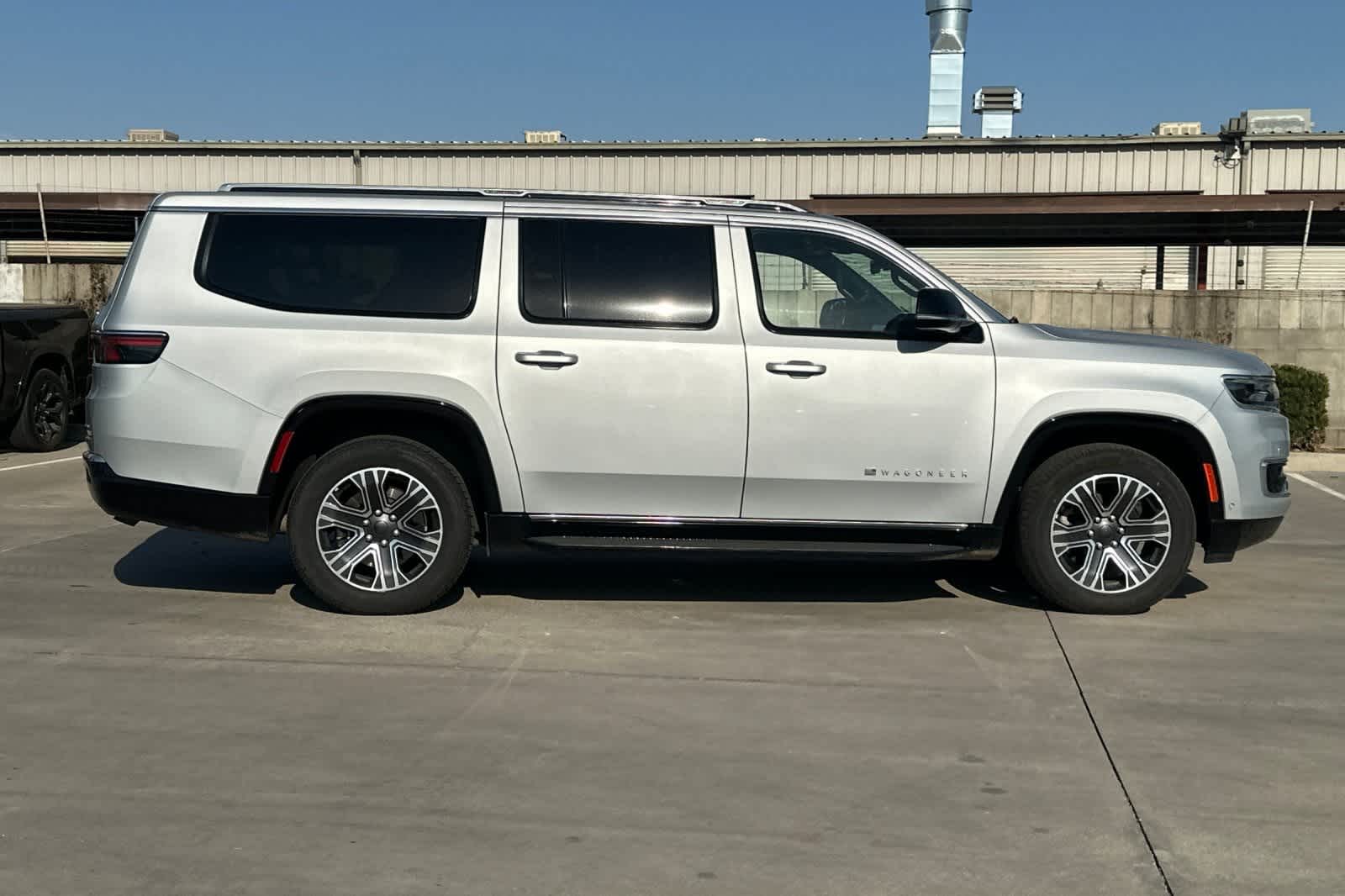 Thumbnail: 2024 Jeep Wagoneer - 9