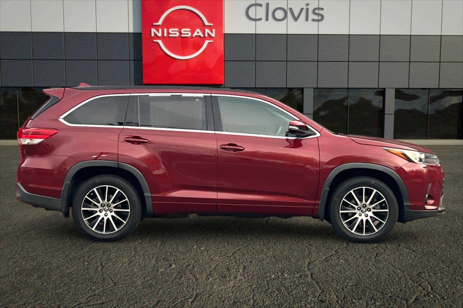 Thumbnail: 2017 Toyota Highlander - 9