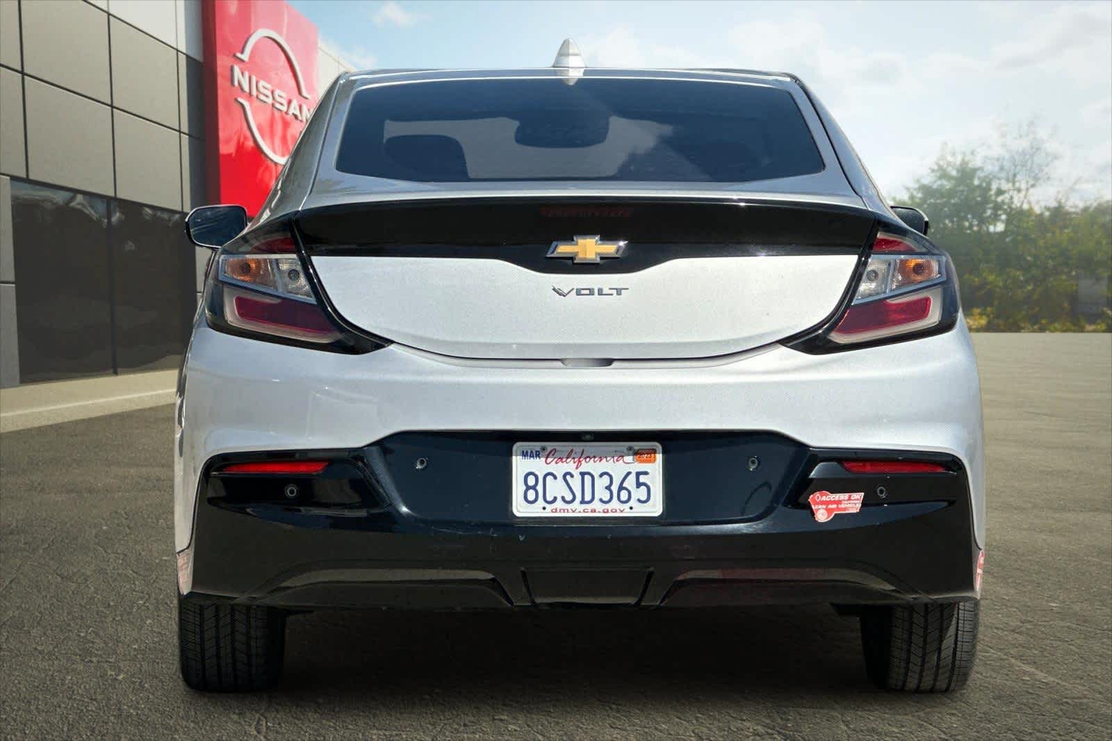Thumbnail: 2018 Chevrolet Volt - 8