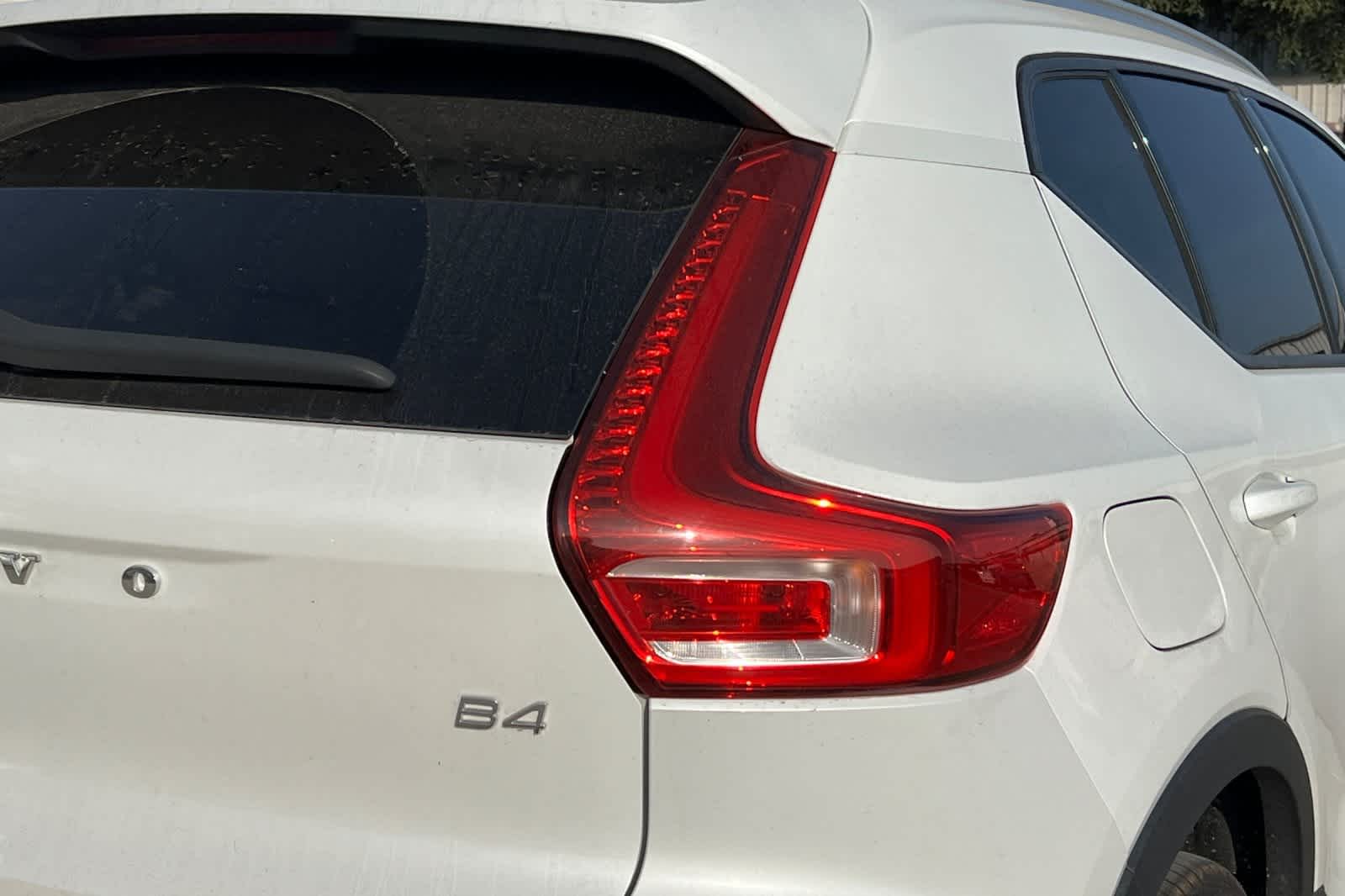 Thumbnail: 2023 Volvo XC40 - 15