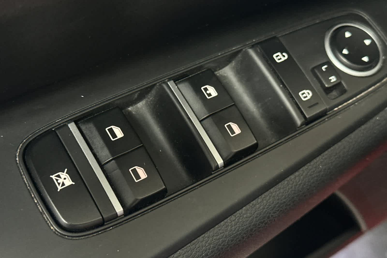Thumbnail: 2023 Kia Forte - 16