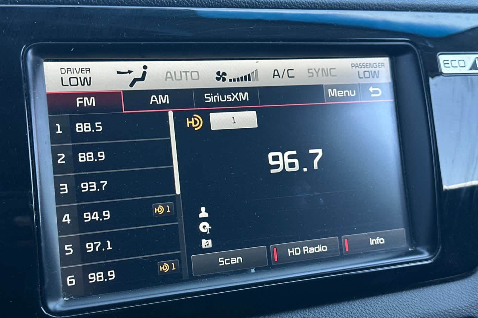 Thumbnail: 2018 Kia Niro - 20