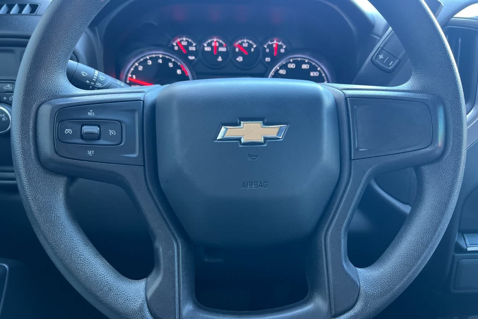 Thumbnail: 2021 Chevrolet Silverado 1500 - 25