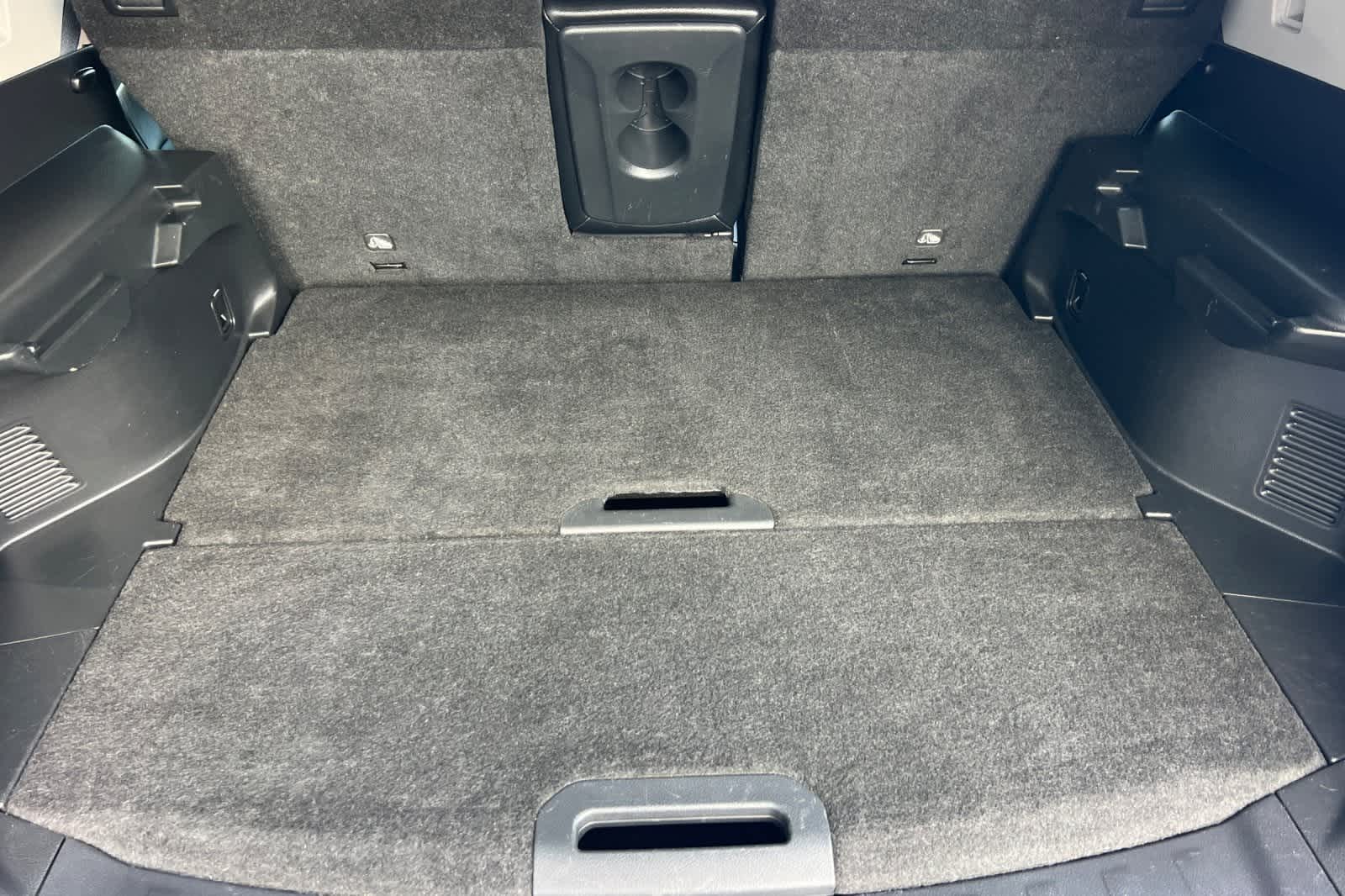 Thumbnail: 2019 Nissan Rogue - 18