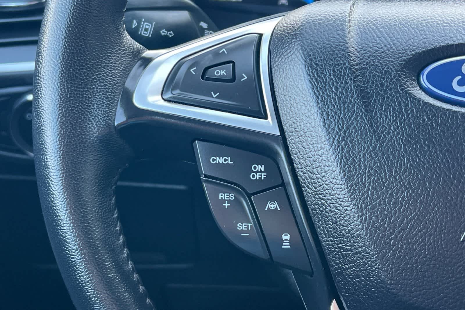 Thumbnail: 2024 Ford Edge - 32