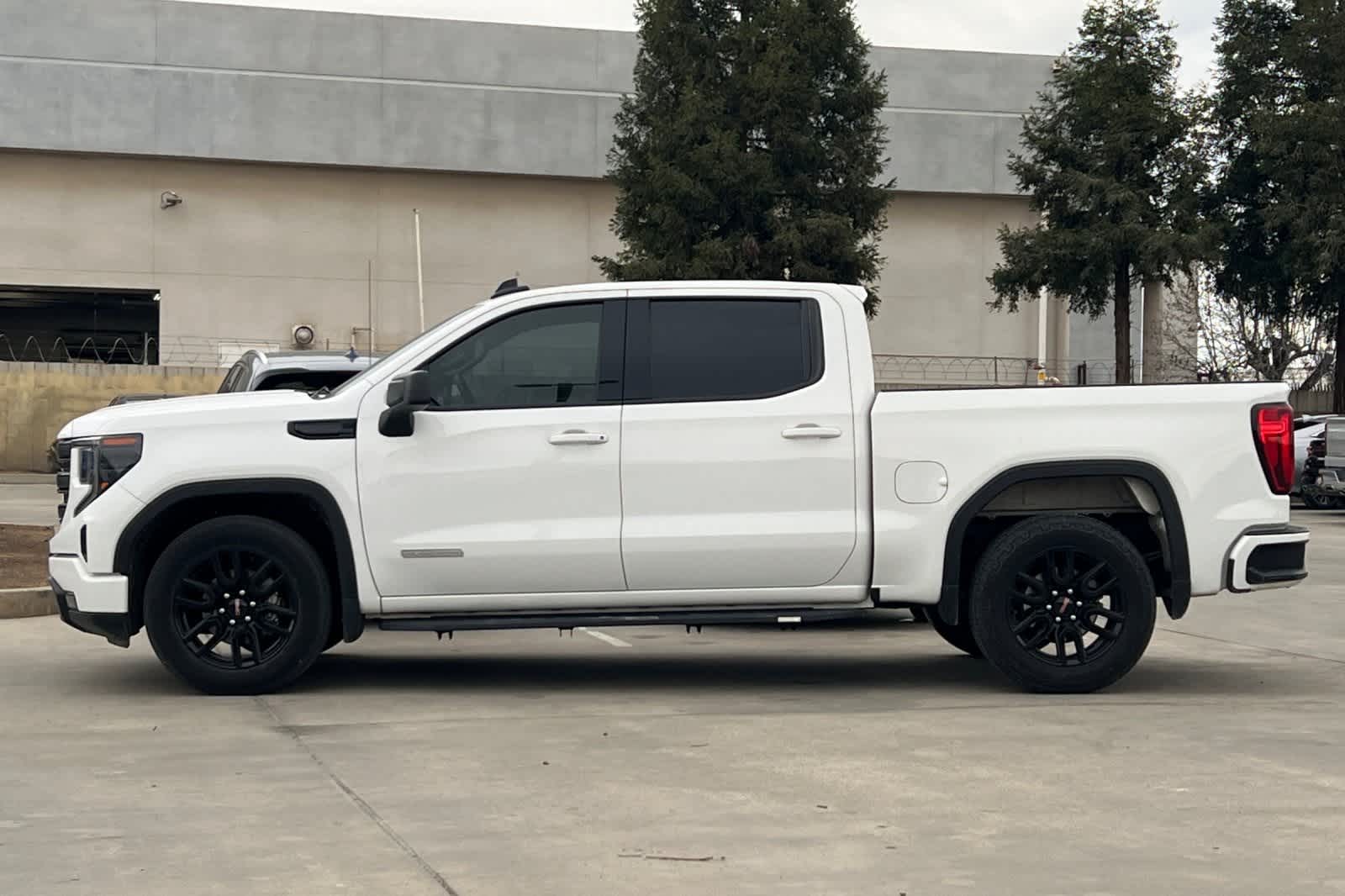 Thumbnail: 2023 GMC Sierra 1500 - 6