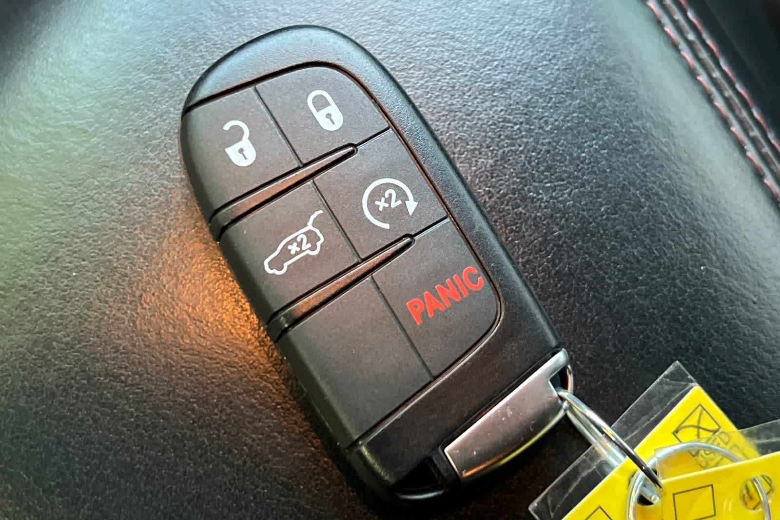 Thumbnail: 2022 Dodge Durango - 30