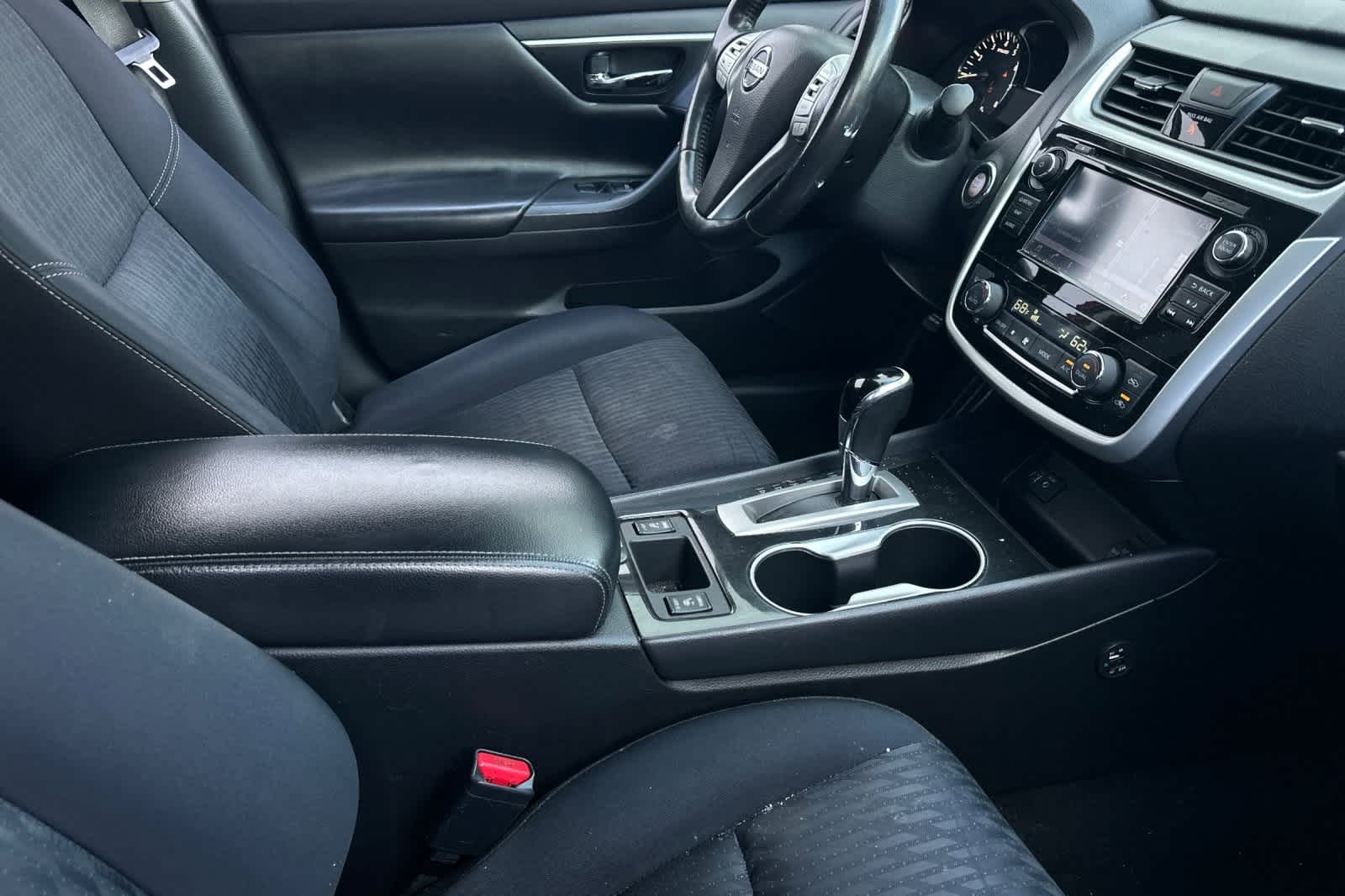 Thumbnail: 2018 Nissan Altima - 17