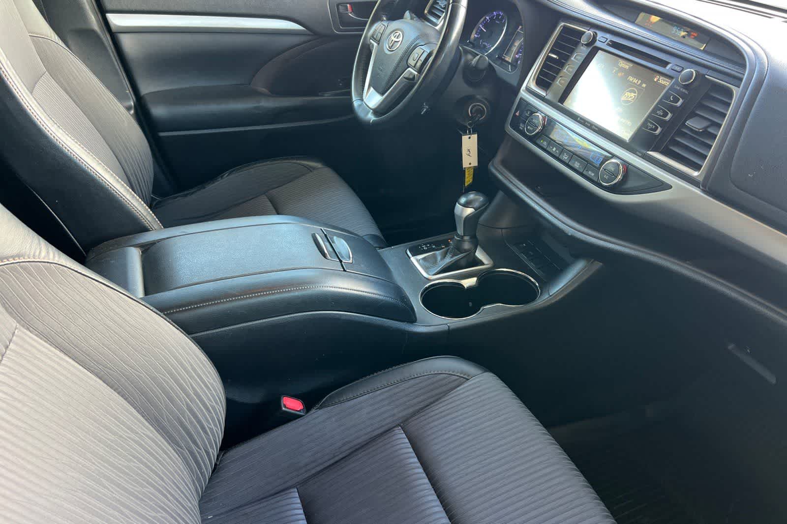 Thumbnail: 2018 Toyota Highlander - 19