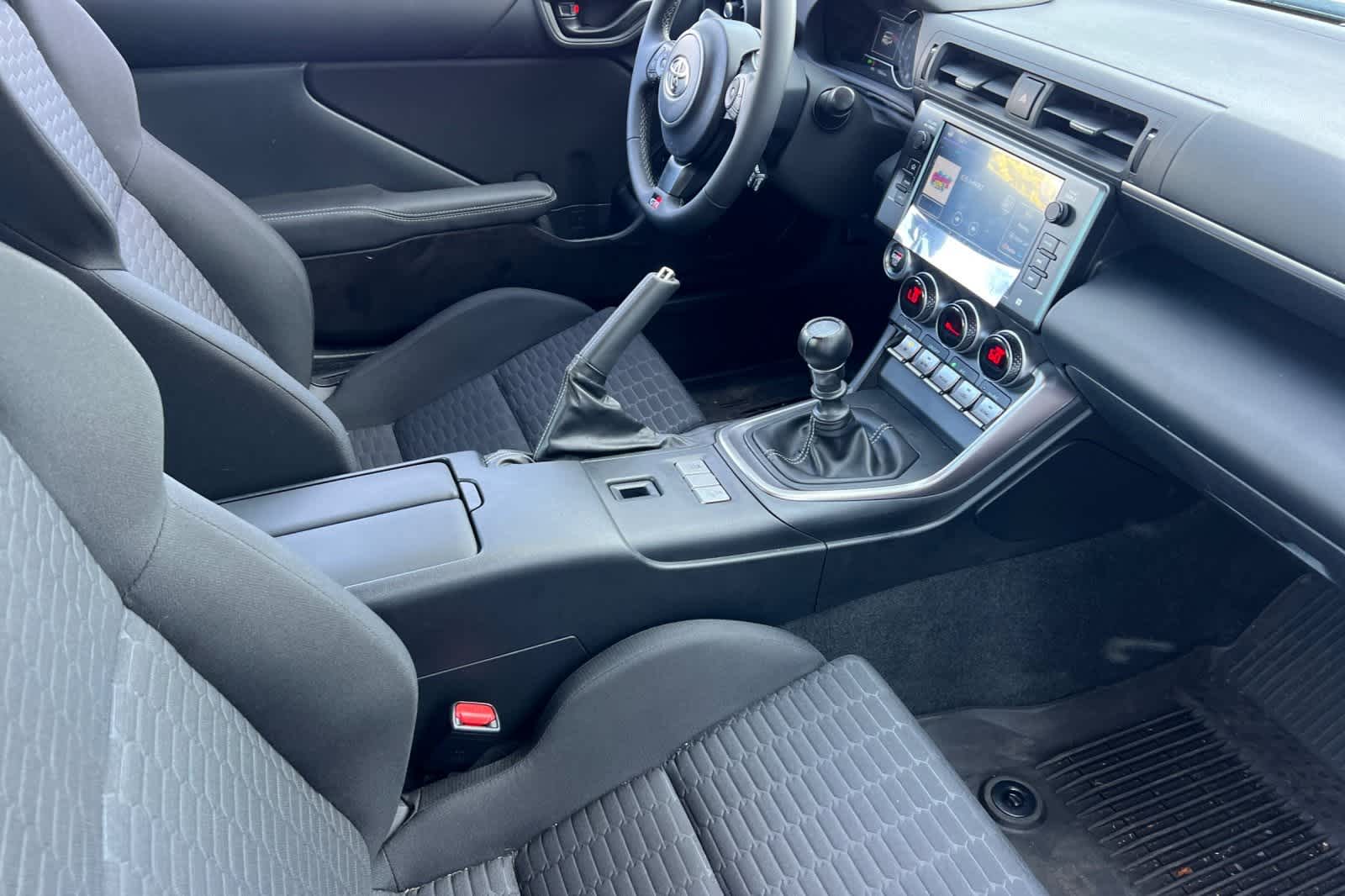 Thumbnail: 2025 Toyota GR86 - 16