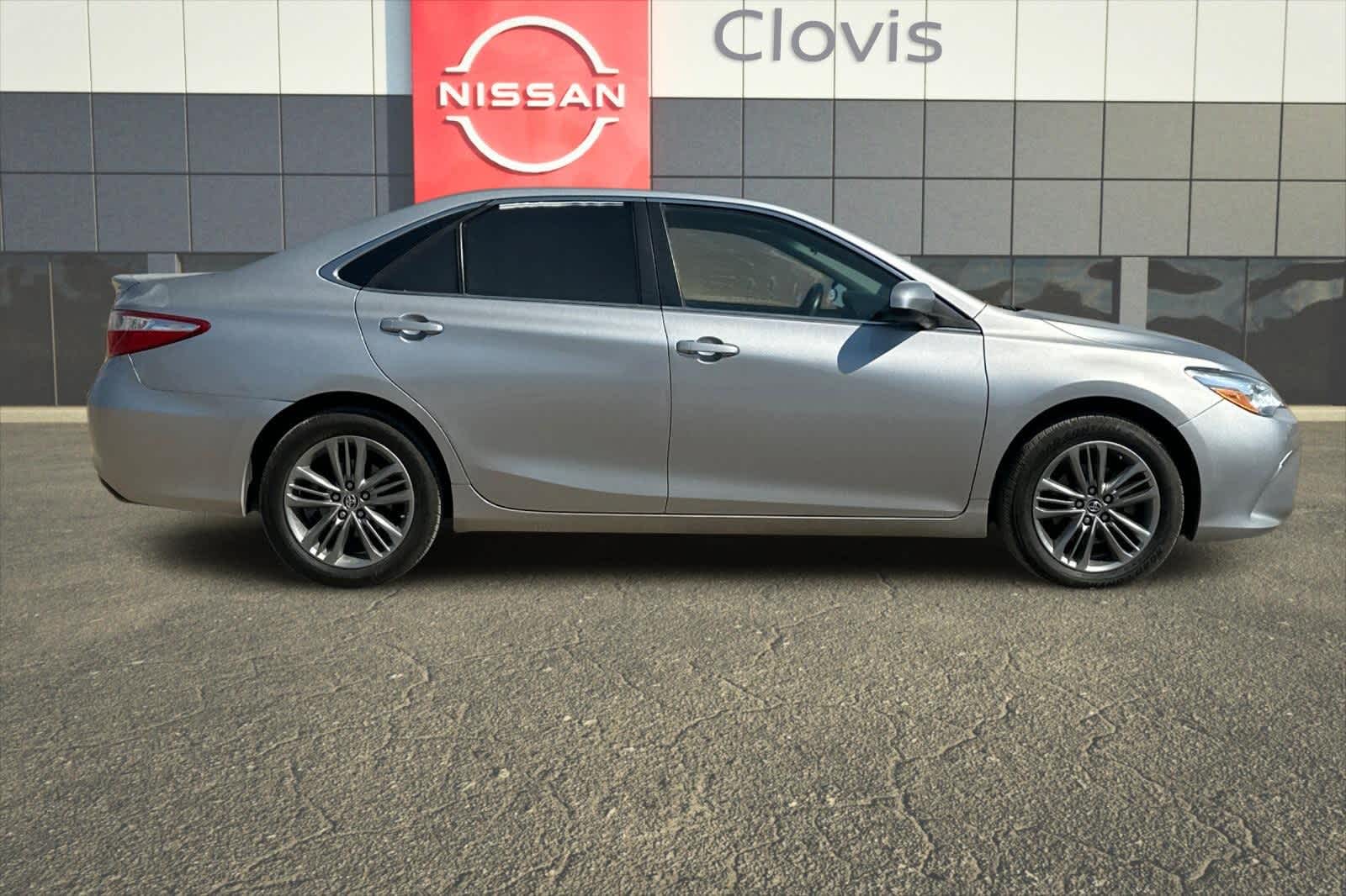 Thumbnail: 2016 Toyota Camry - 9