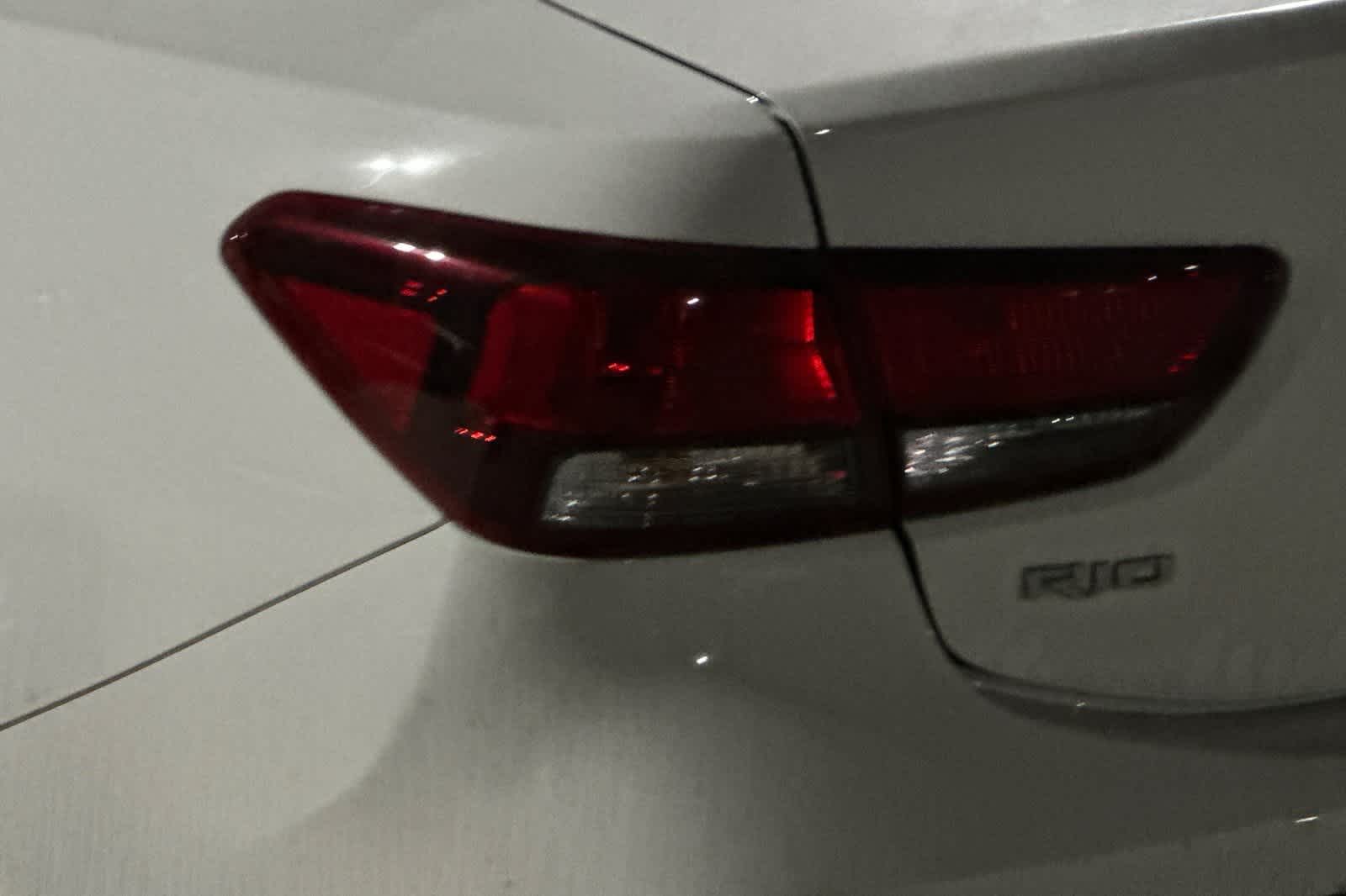 Thumbnail: 2023 Kia Rio - 15