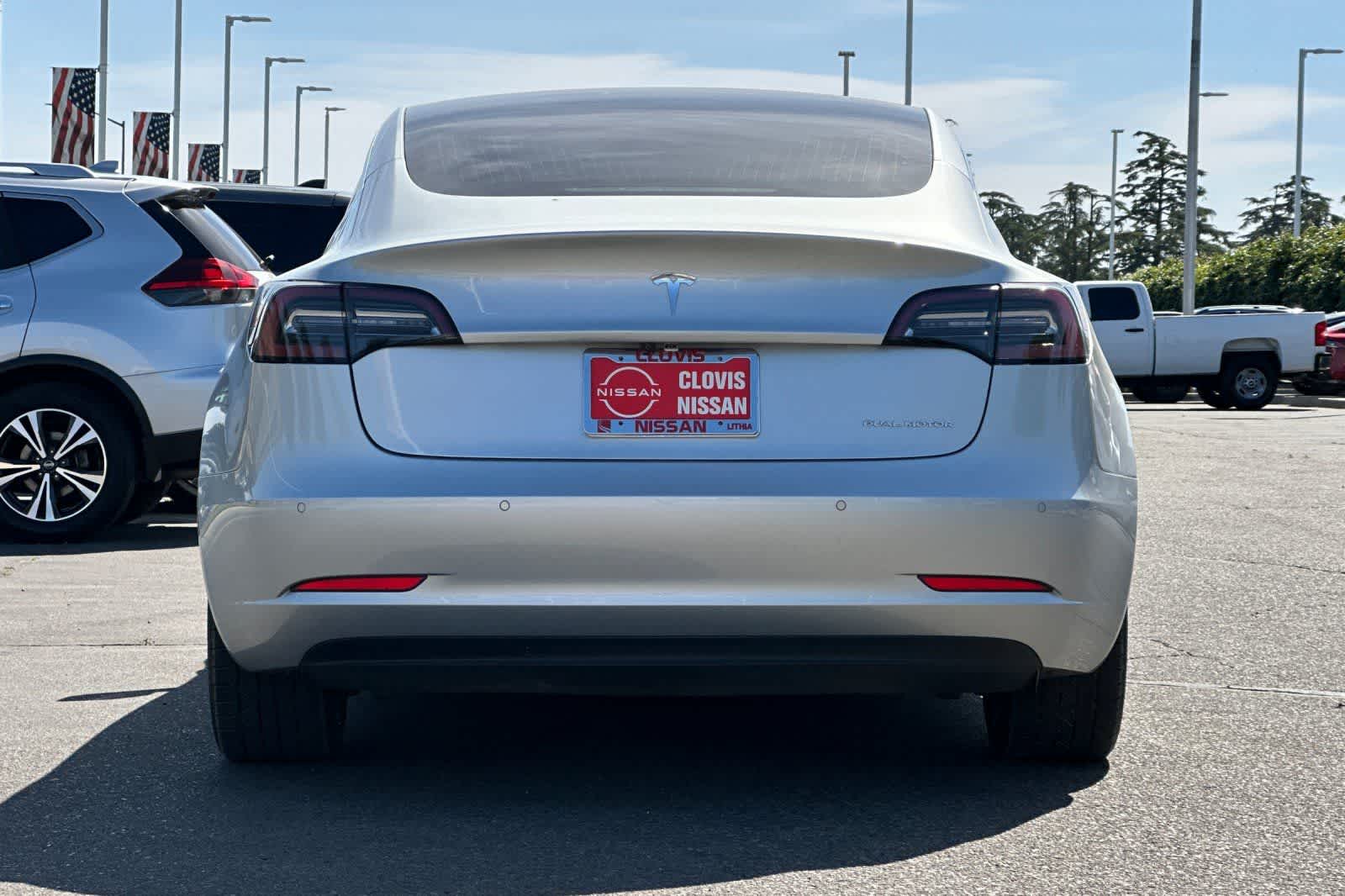 Thumbnail: 2018 Tesla Model 3 - 7