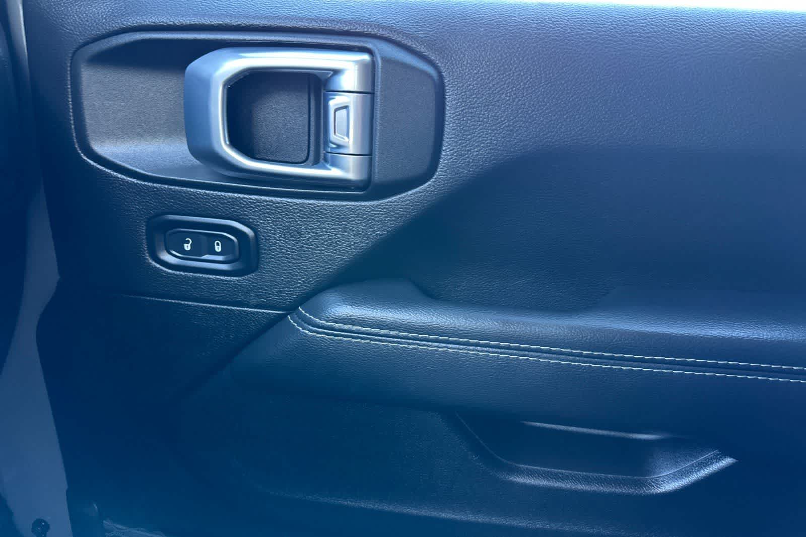 Thumbnail: 2022 Jeep Gladiator - 19