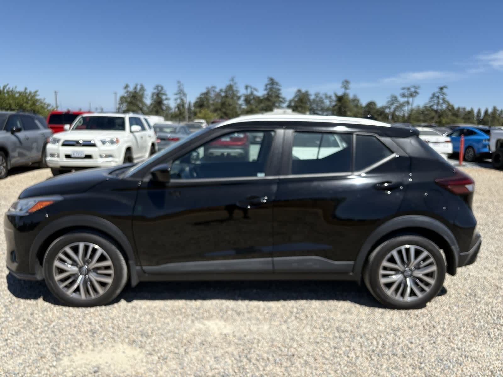 Thumbnail: 2023 Nissan Kicks - 11