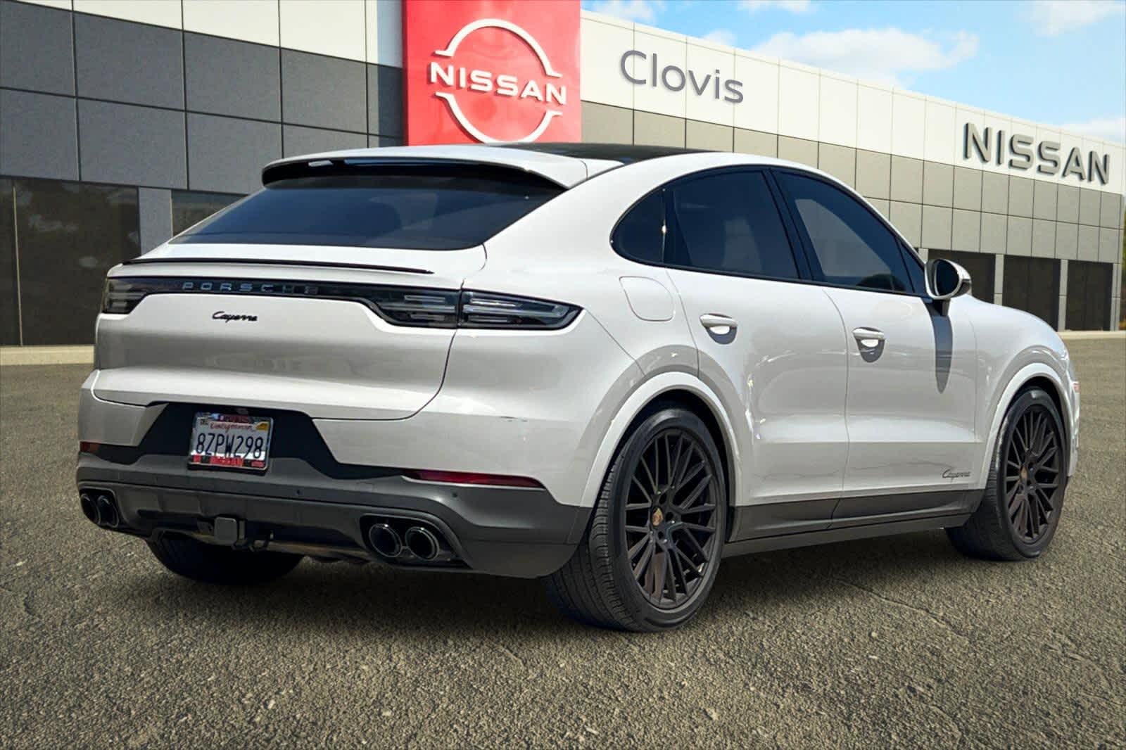 Thumbnail: 2022 Porsche  - 3