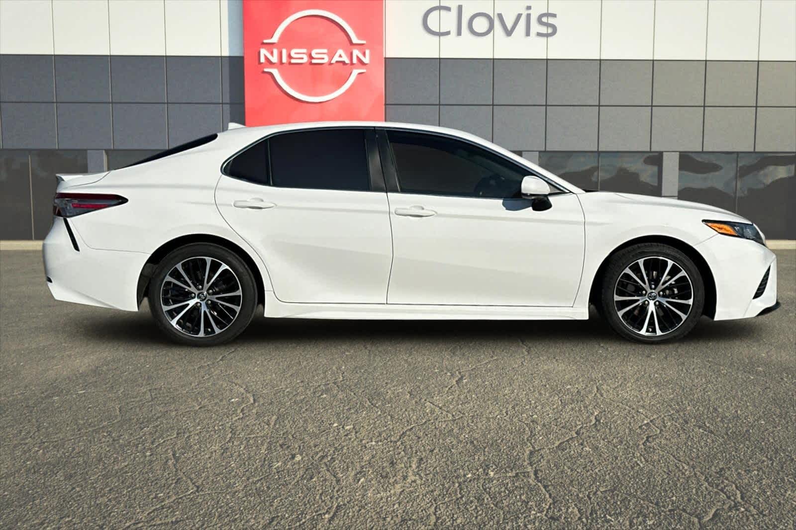 Thumbnail: 2019 Toyota Camry - 8