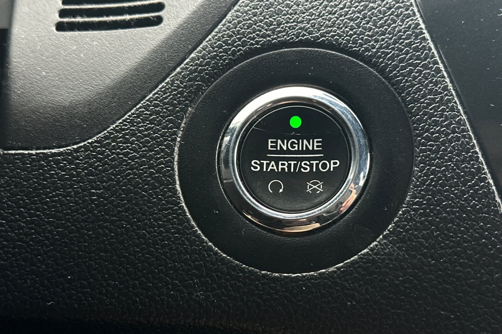 Thumbnail: 2017 Ford Explorer - 25