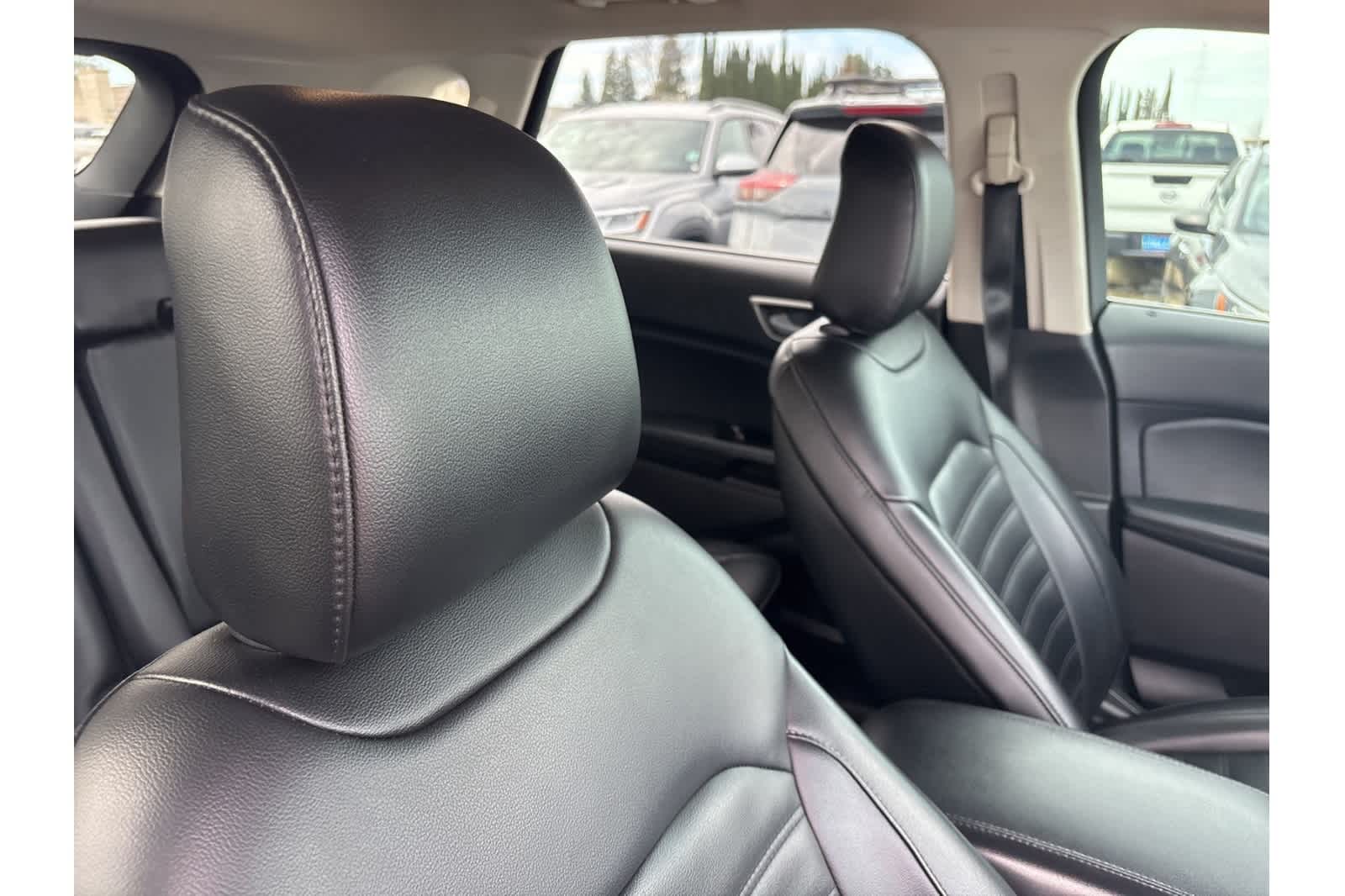 Thumbnail: 2020 Ford Edge - 15