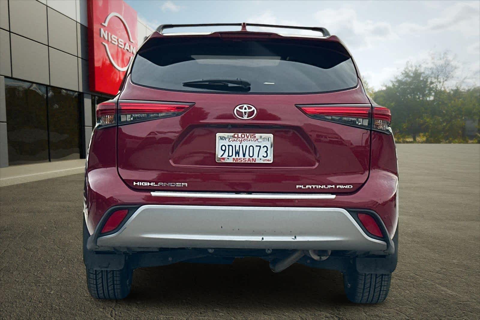 Thumbnail: 2022 Toyota Highlander - 8