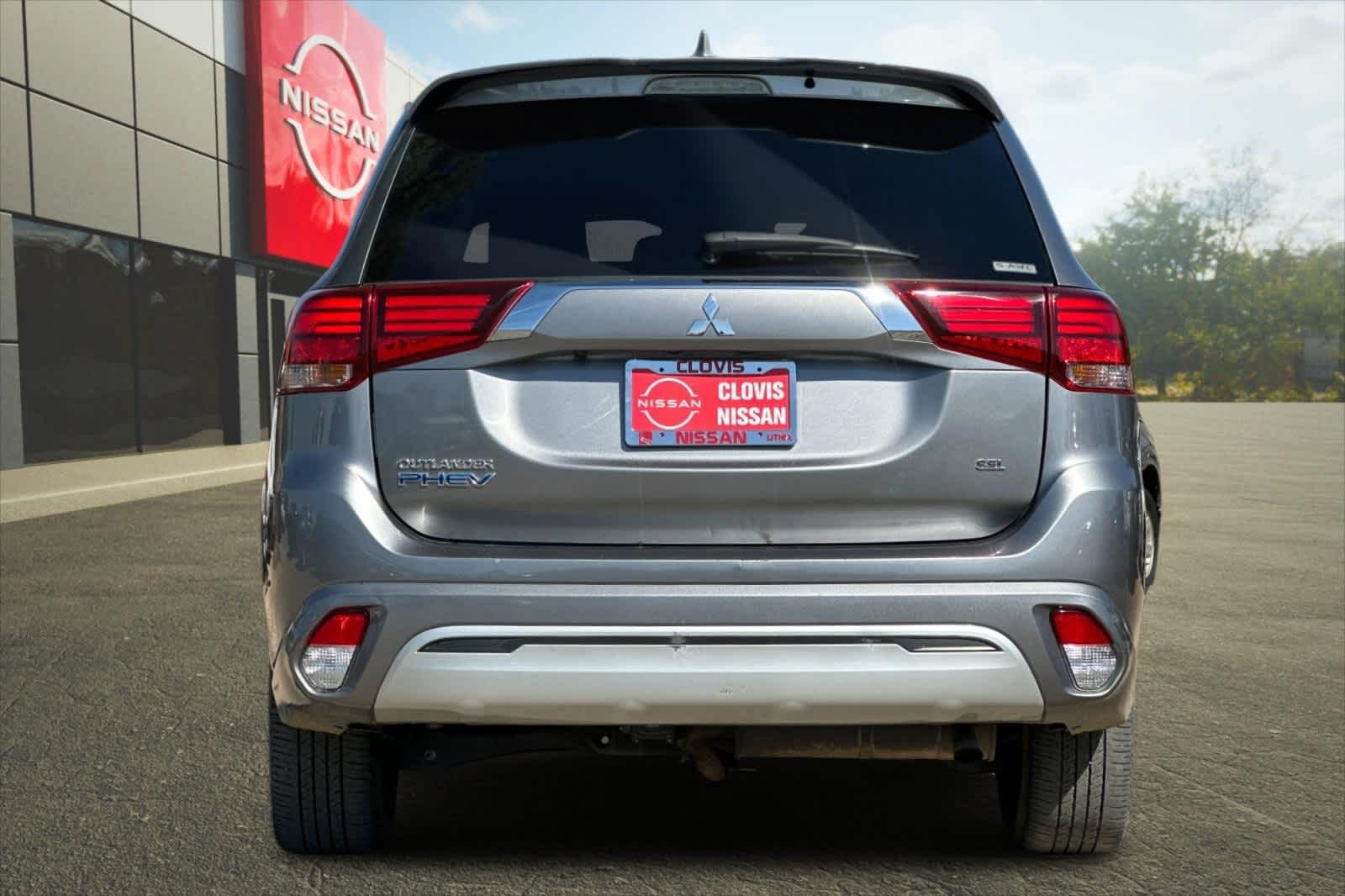 Thumbnail: 2022 Mitsubishi Outlander - 8