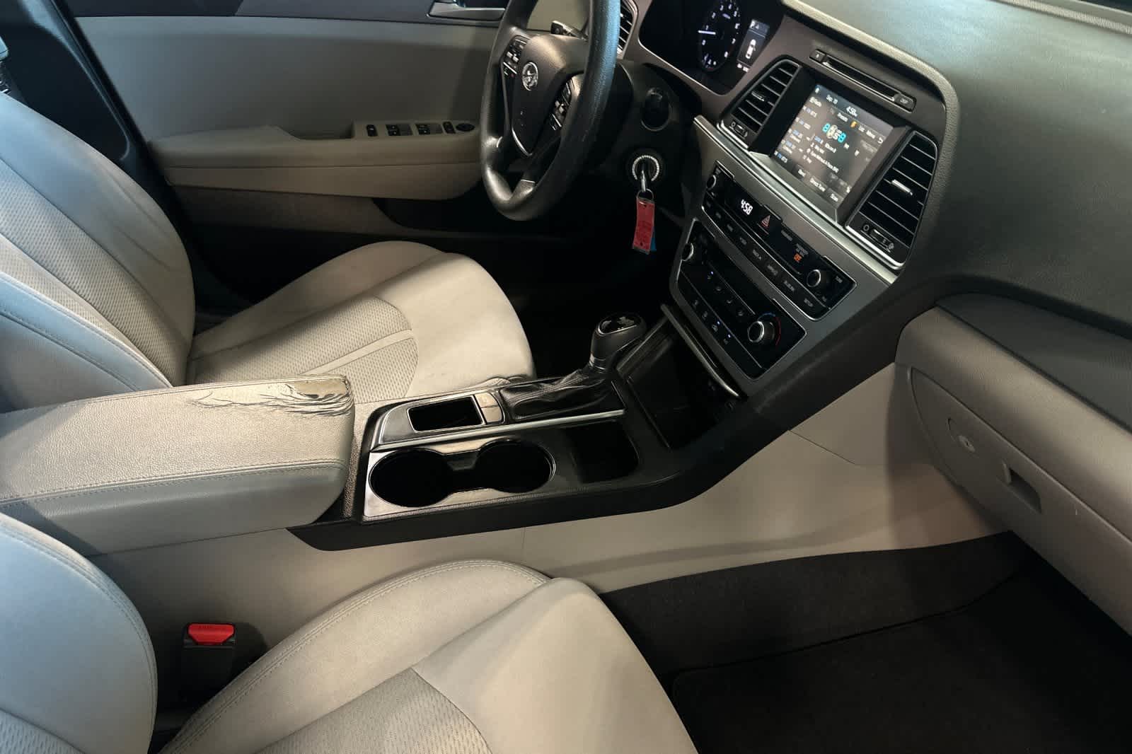Thumbnail: 2016 Hyundai Sonata - 18