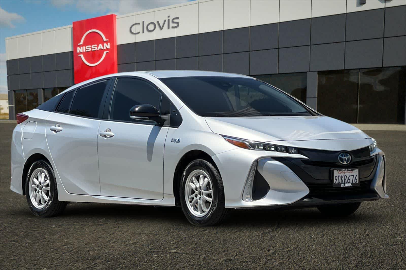Thumbnail: 2022 Toyota Prius Prime - 10