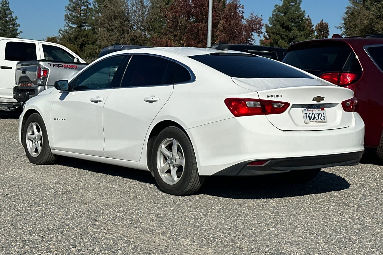 Thumbnail: 2017 Chevrolet Malibu - 7