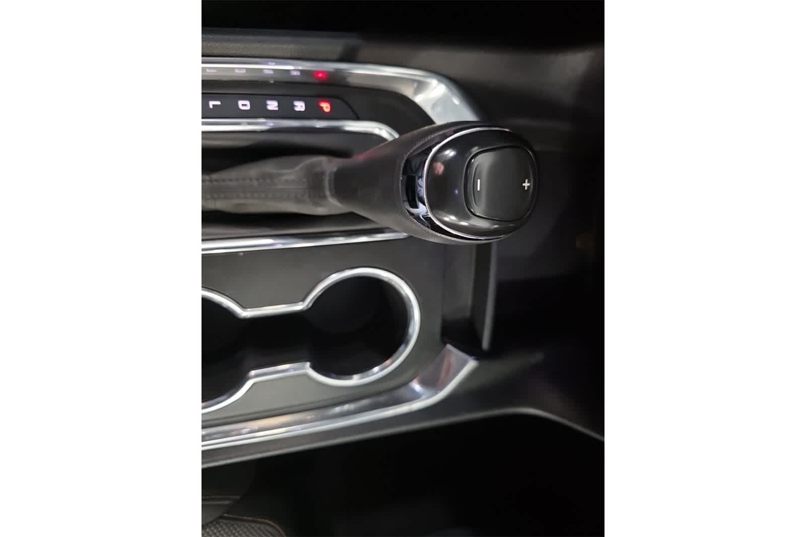 Thumbnail: 2020 Chevrolet Traverse - 29