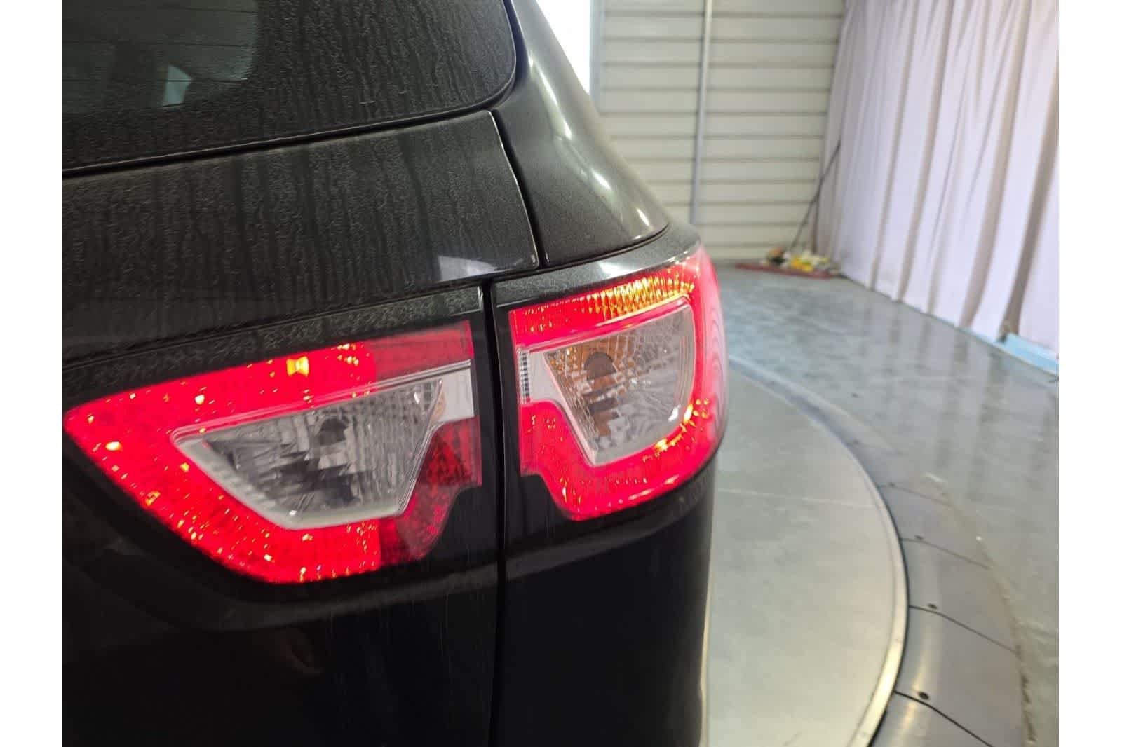 Thumbnail: 2016 Chevrolet Traverse - 9