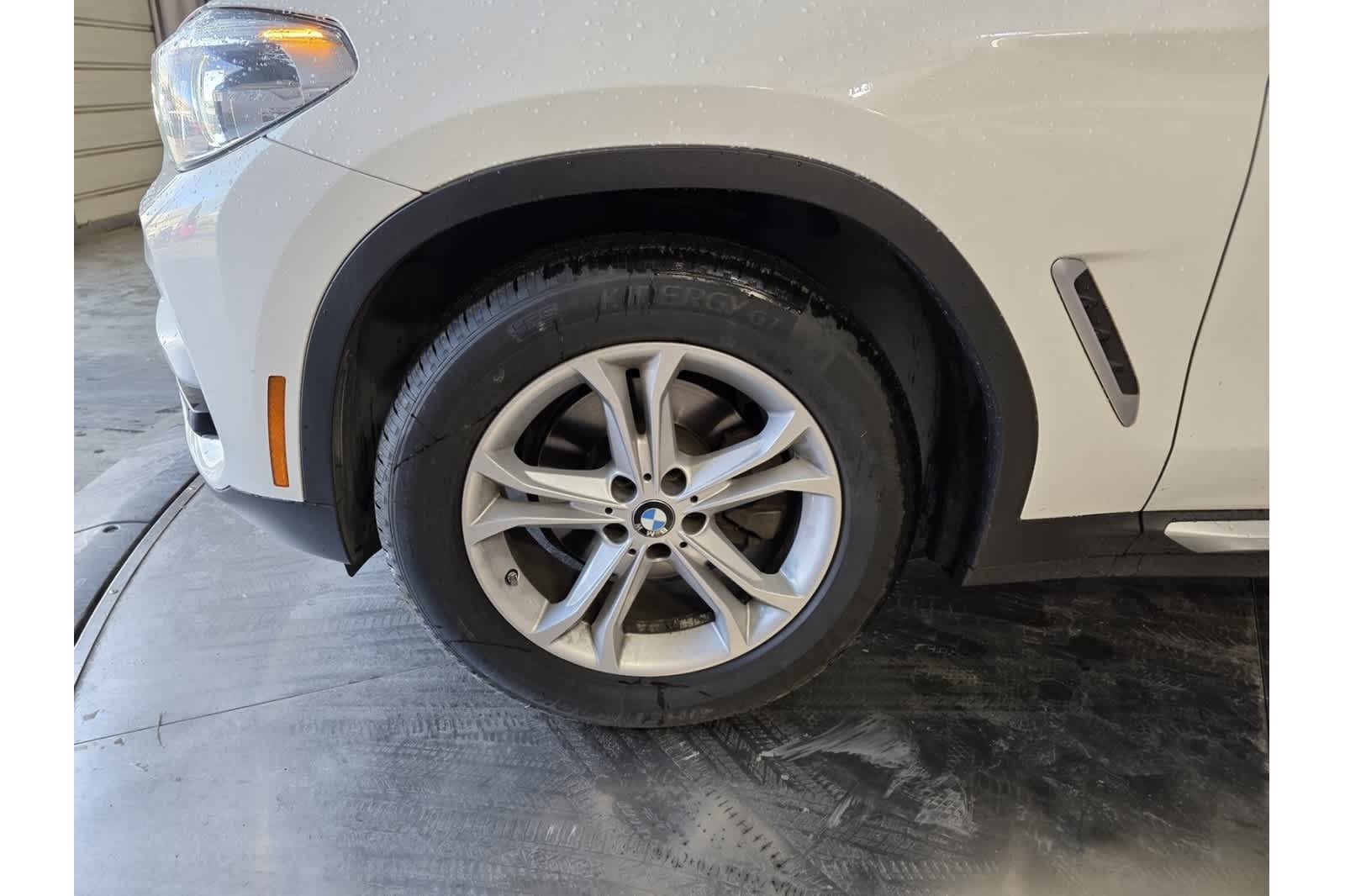 Thumbnail: 2018 BMW X3 - 3