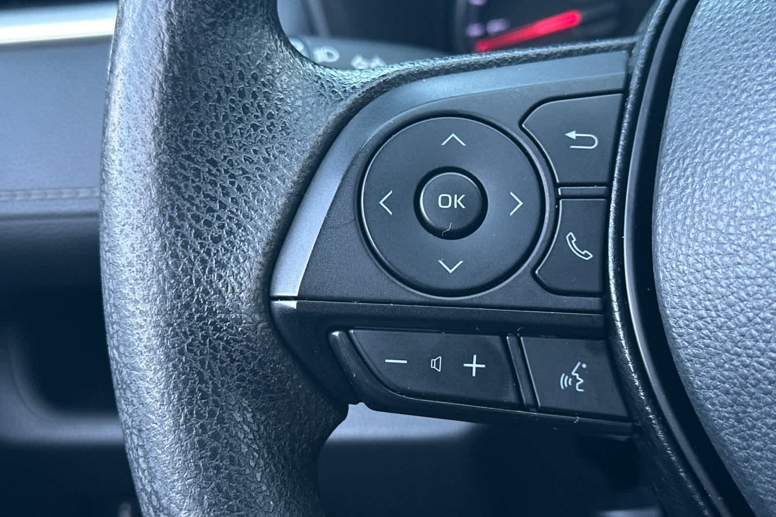 Thumbnail: 2022 Toyota RAV4 - 29