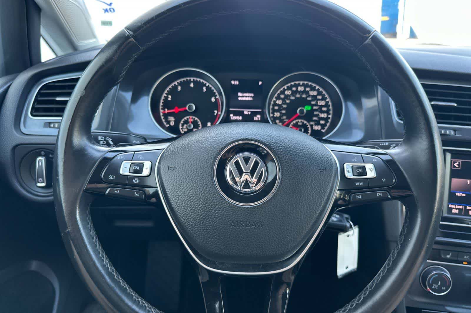 Thumbnail: 2019 Volkswagen e-Golf - 28