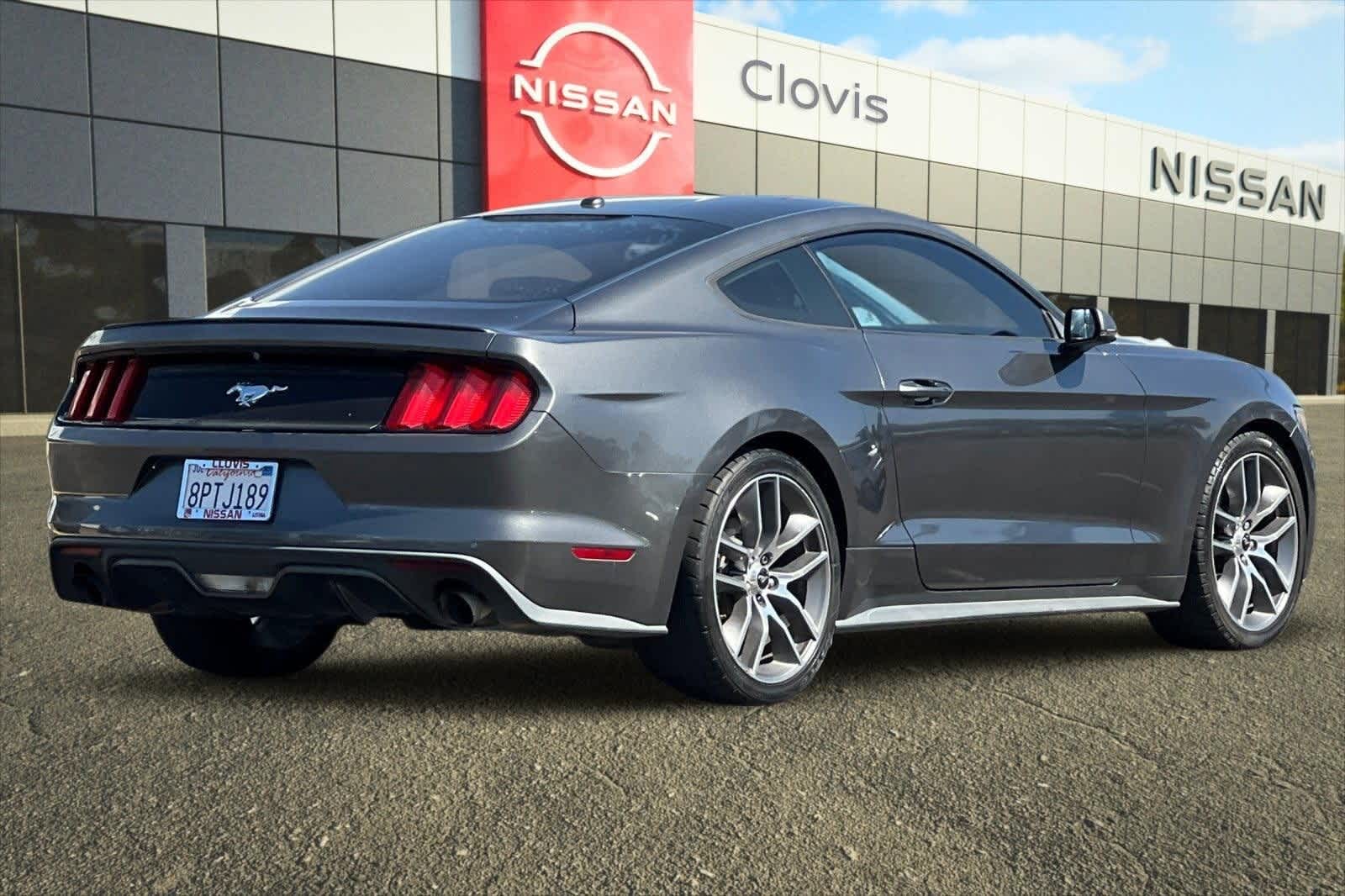 2015 Ford Mustang  10