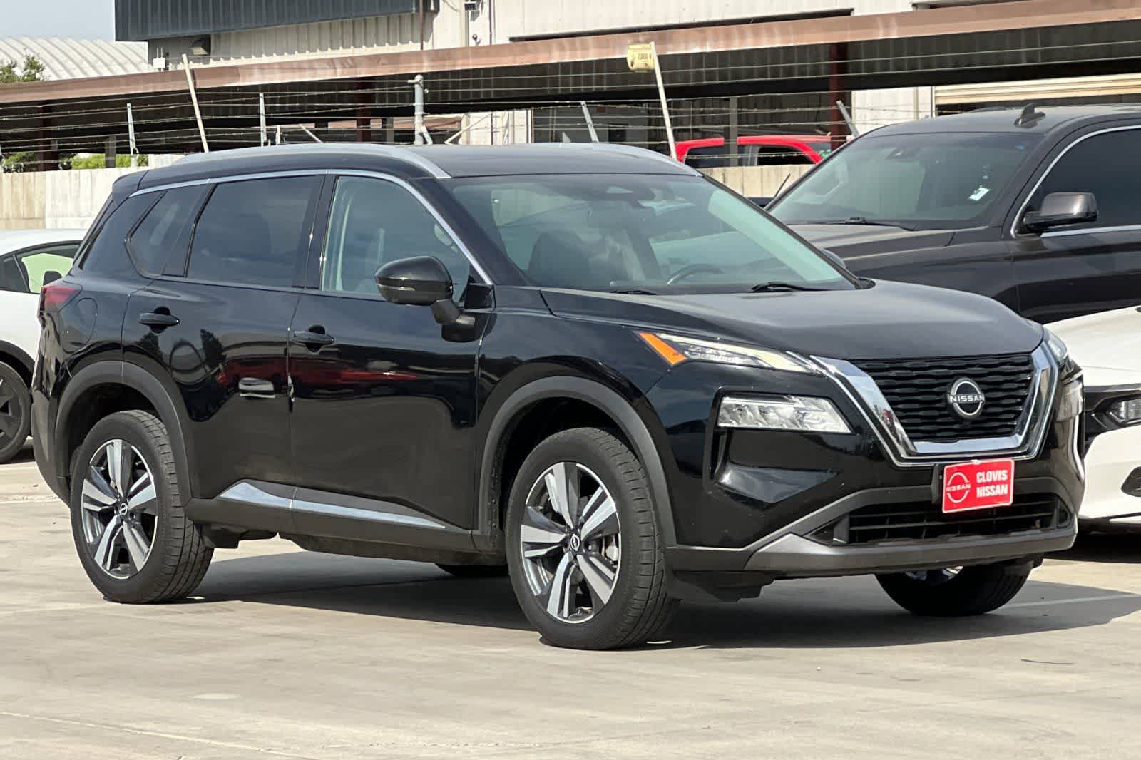 Thumbnail: 2023 Nissan Rogue - 10