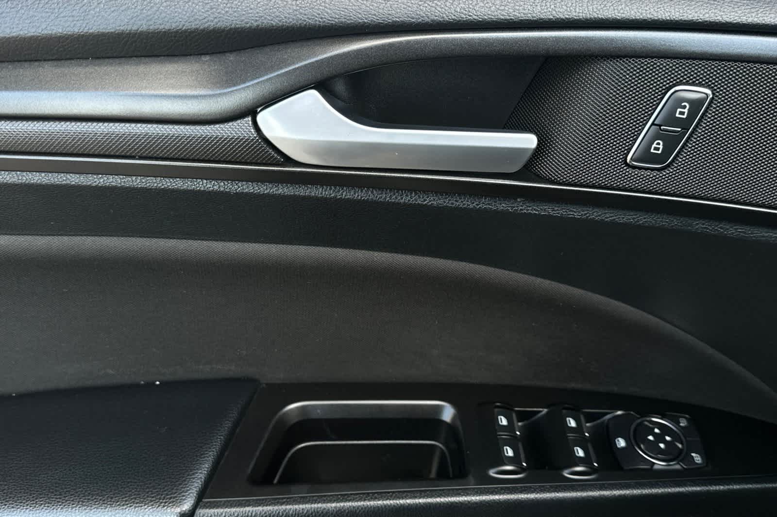 Thumbnail: 2018 Ford Fusion - 13