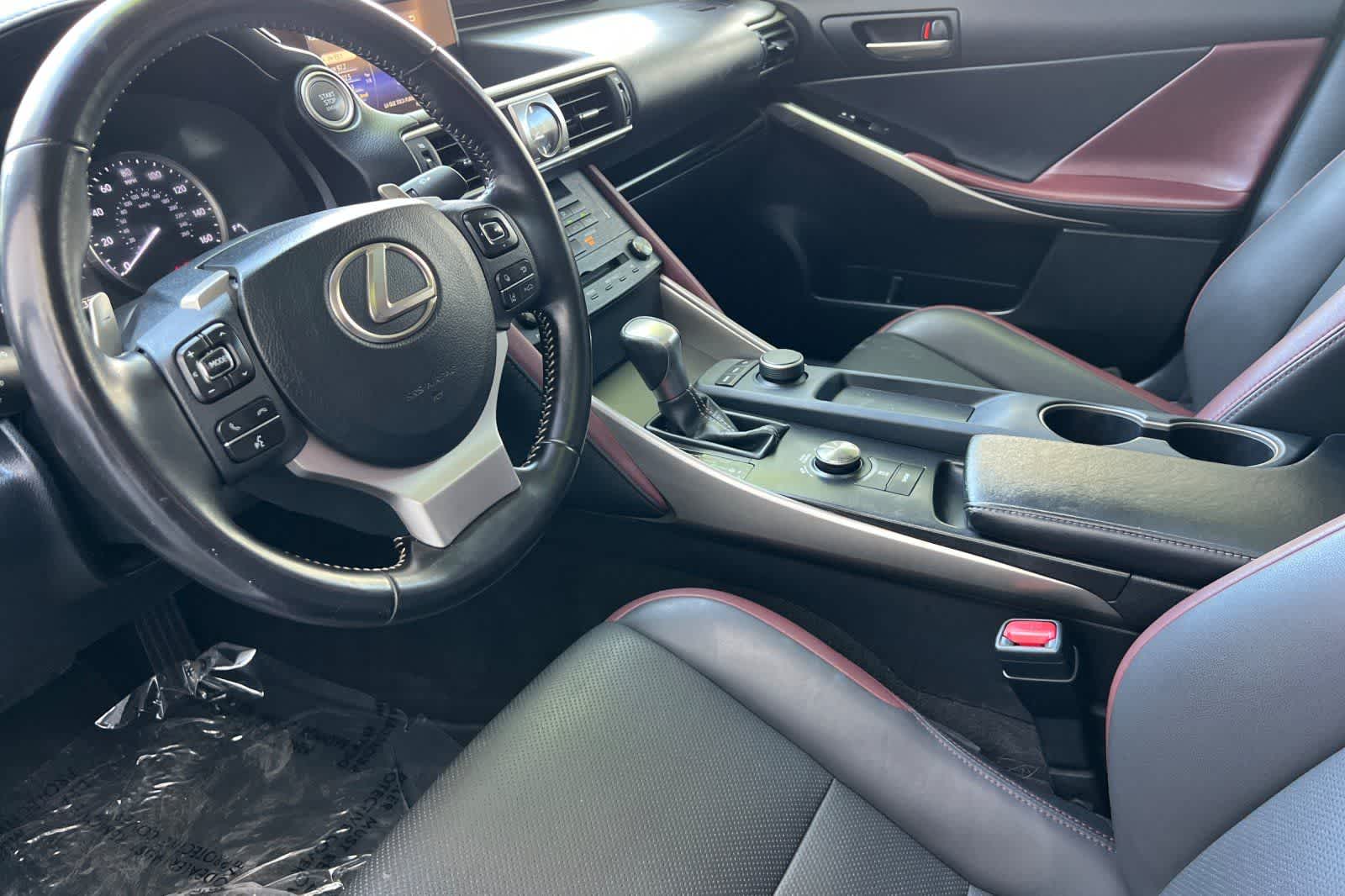 Thumbnail: 2020 Lexus IS - 12