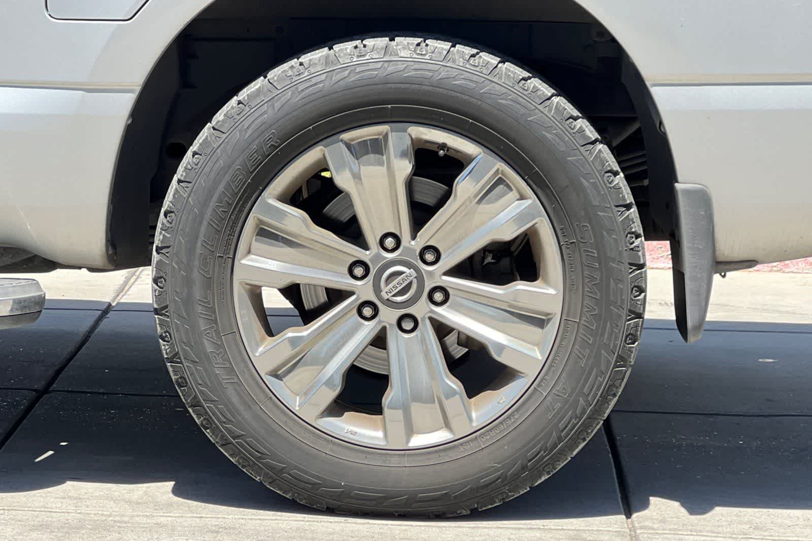 Thumbnail: 2018 Nissan Titan - 12