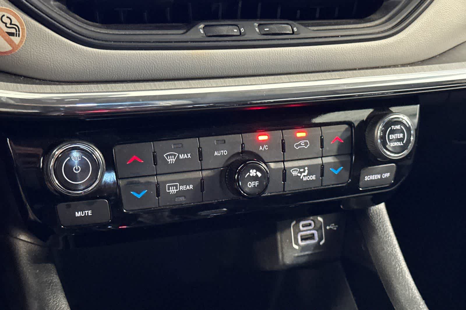 Thumbnail: 2024 Jeep Compass - 22