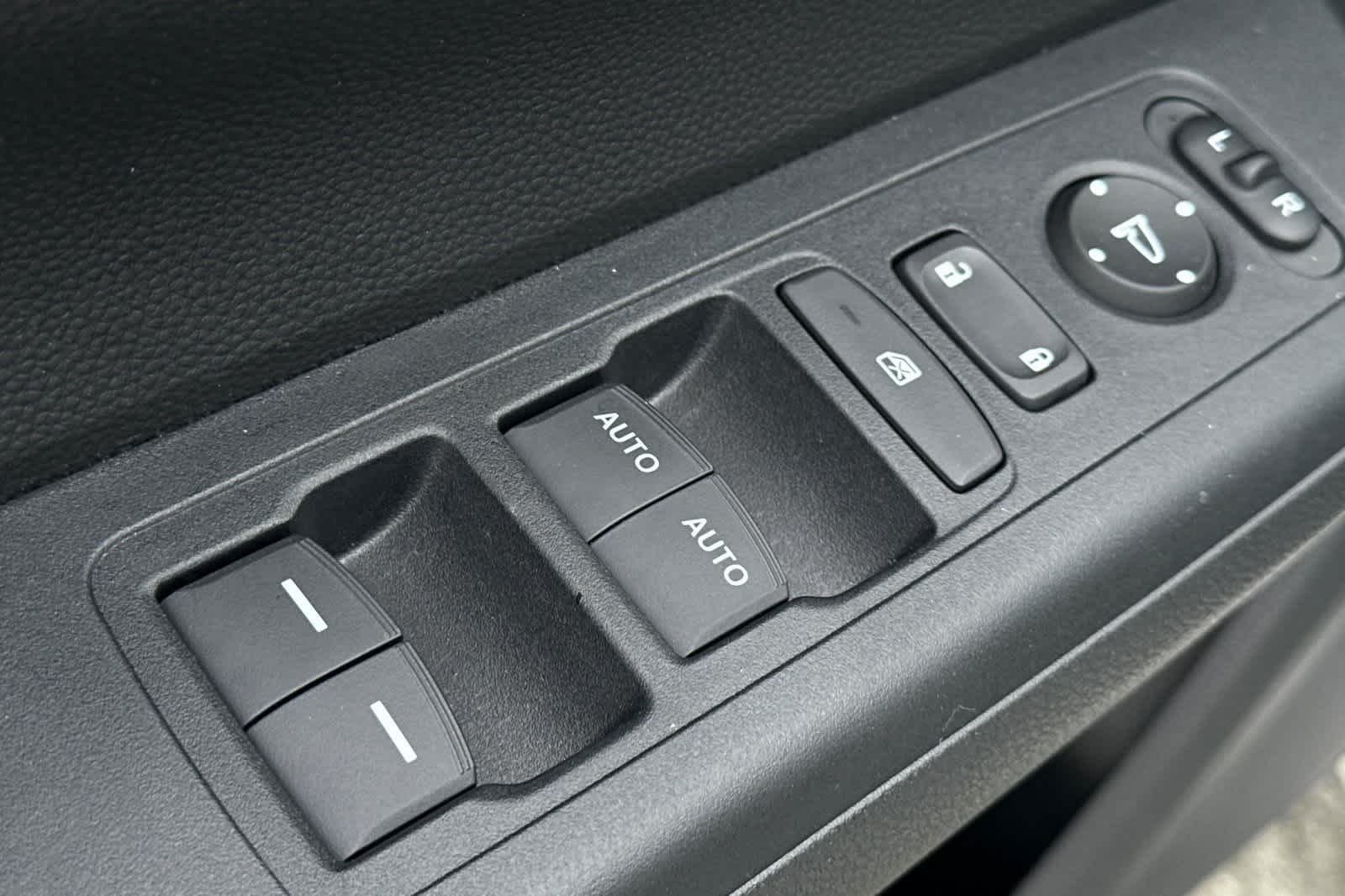 Thumbnail: 2025 Honda CR-V - 14