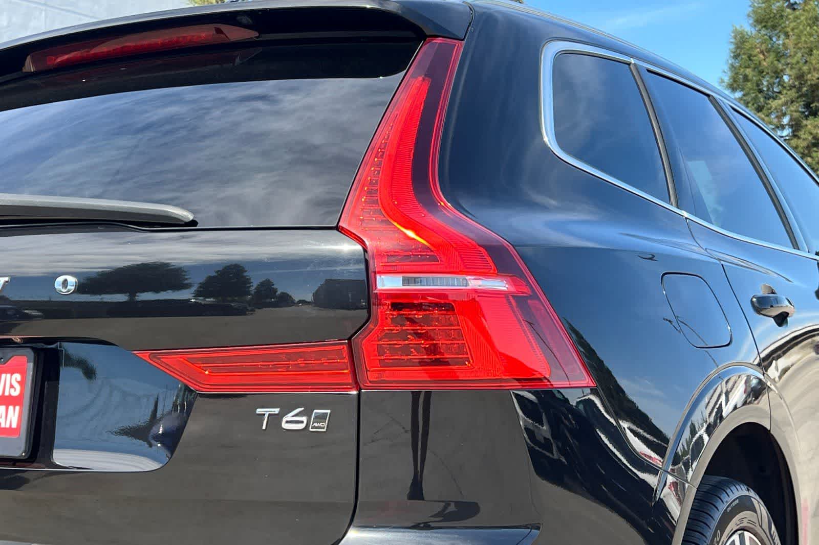 Thumbnail: 2019 Volvo XC60 - 13