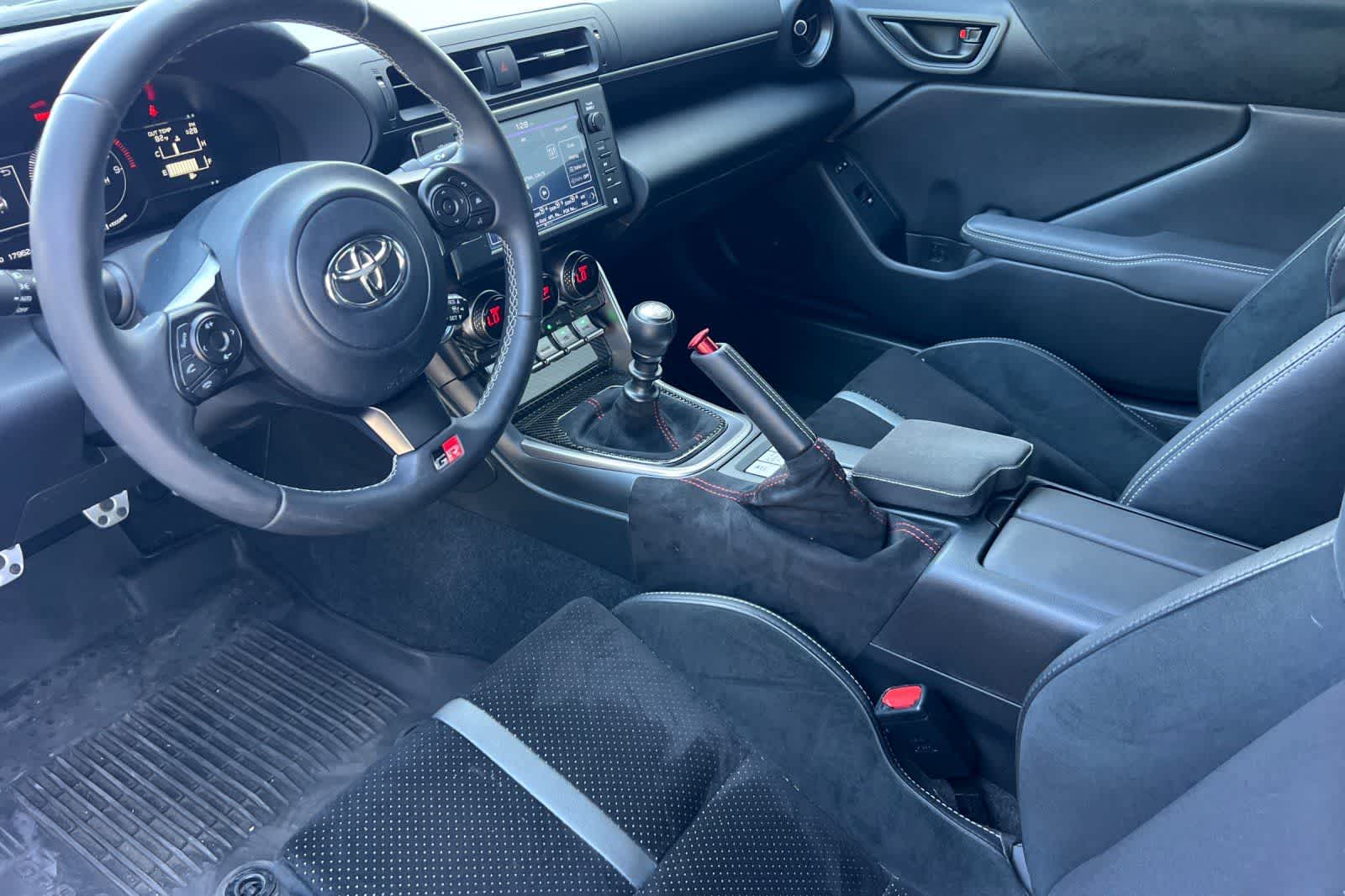 Thumbnail: 2024 Toyota GR86 - 14