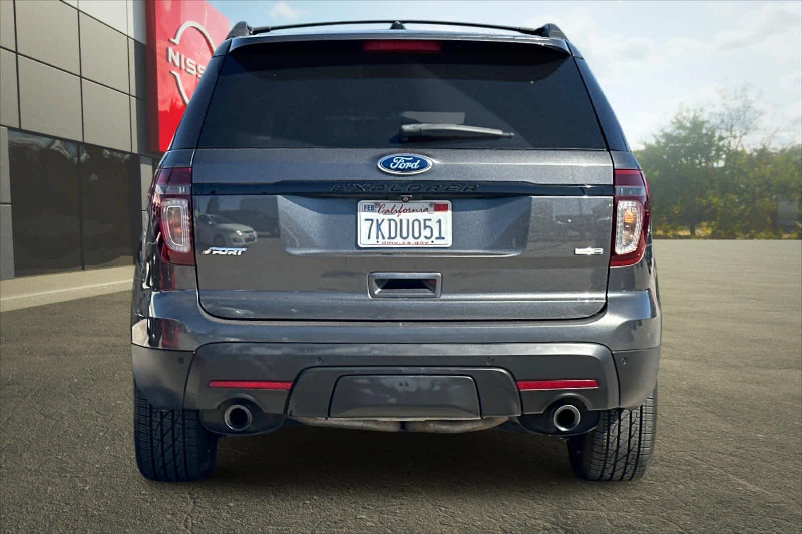 Thumbnail: 2015 Ford Explorer - 8