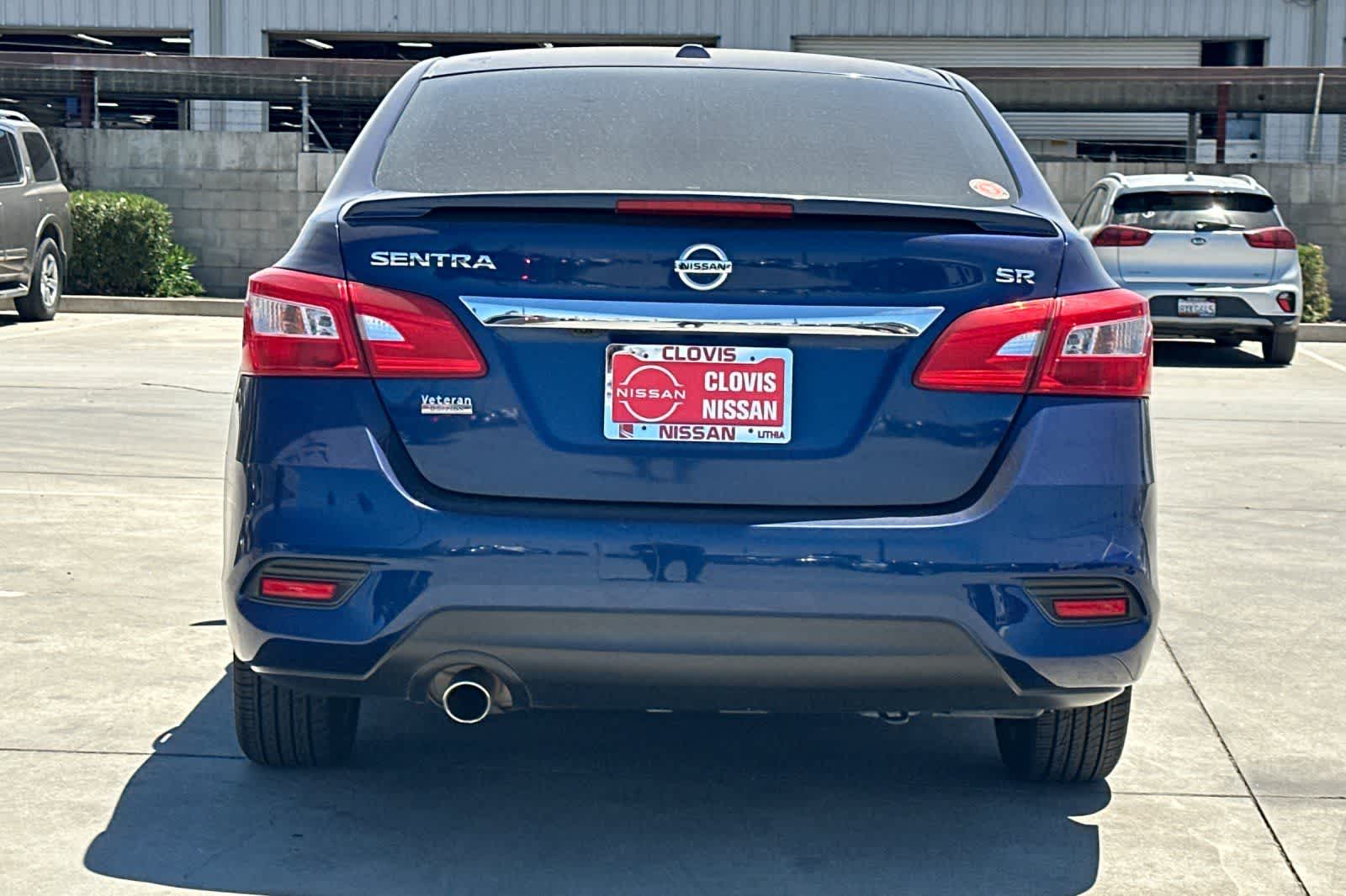 Thumbnail: 2016 Nissan Sentra - 8