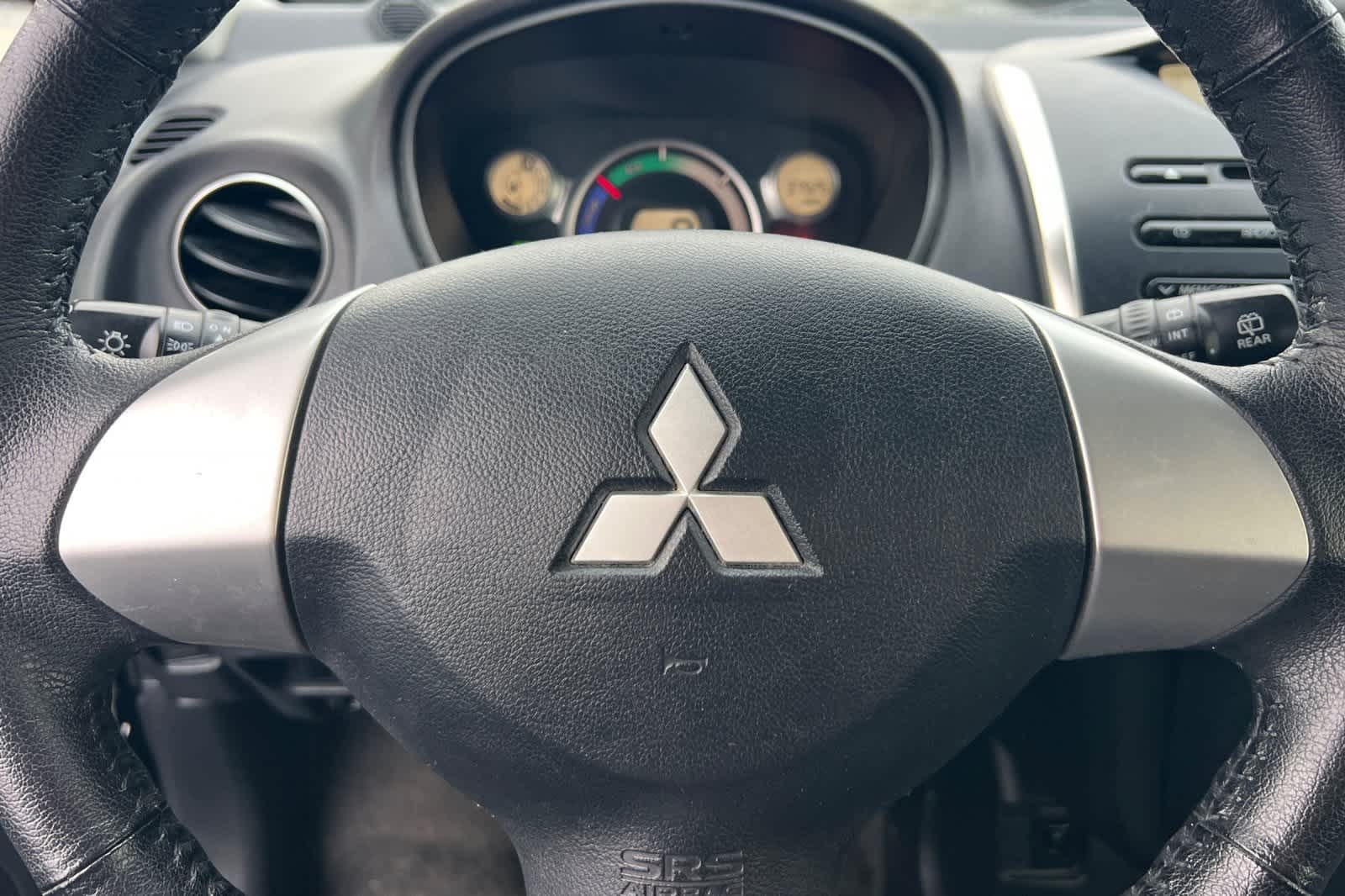 Thumbnail: 2016 Mitsubishi i-MiEV - 24