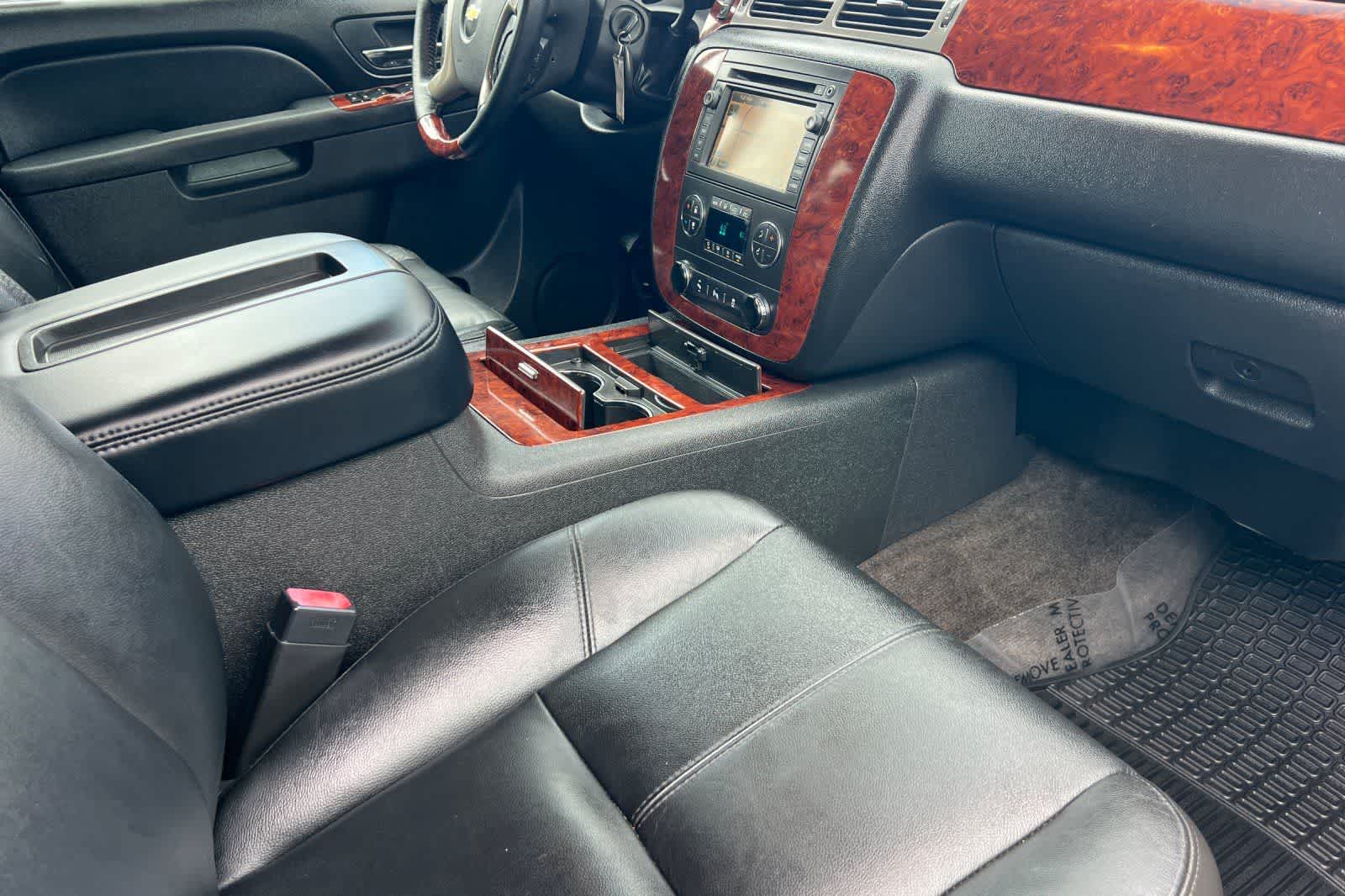 Thumbnail: 2012 Chevrolet Avalanche 1500 - 18