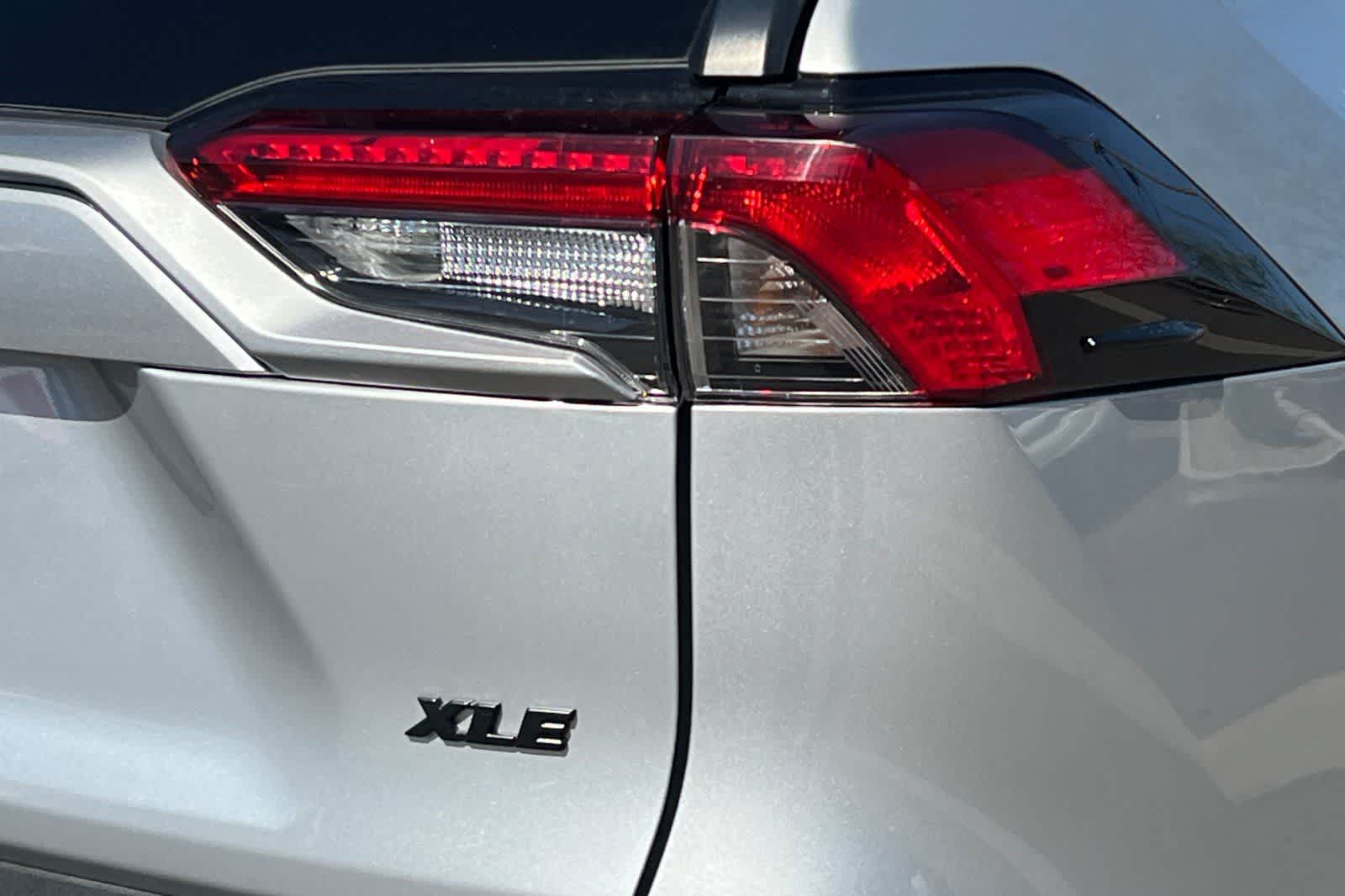 Thumbnail: 2023 Toyota RAV4 - 32